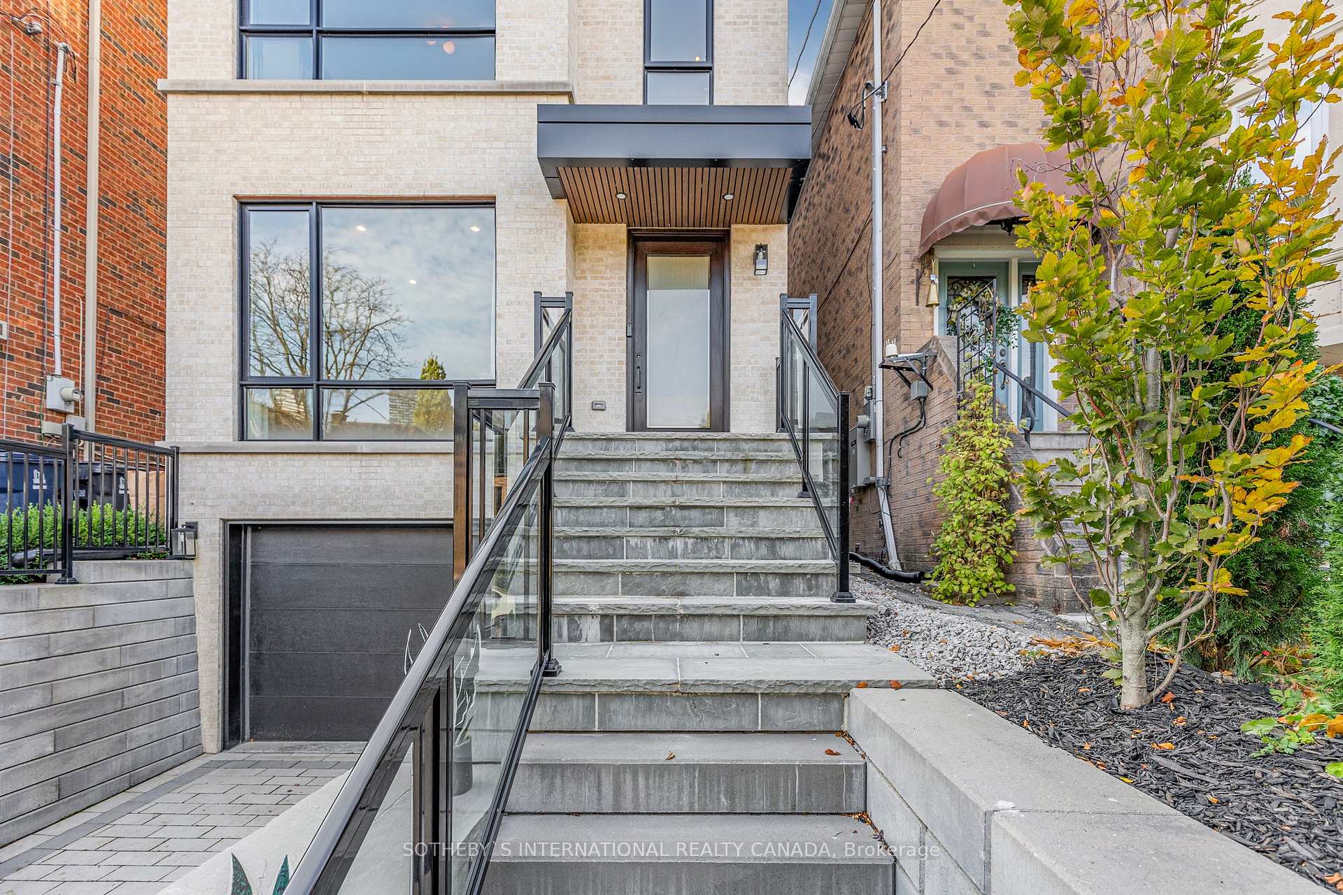 Photo 4 of 678 Oriole Parkway, Toronto, Yonge-Eglinton — HOMEH