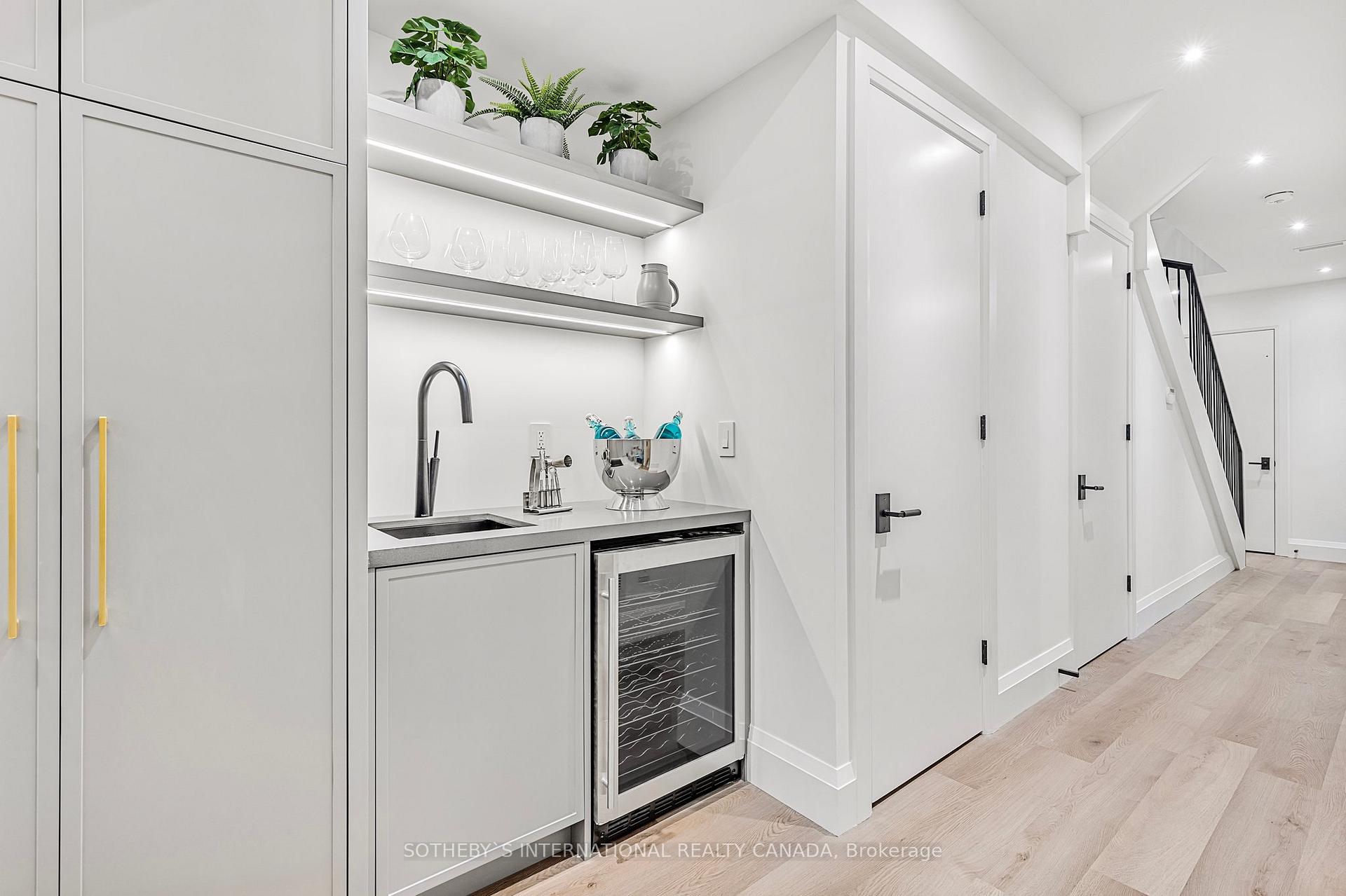 Photo 18 of 678 Oriole Parkway, Toronto, Yonge-Eglinton — HOMEH