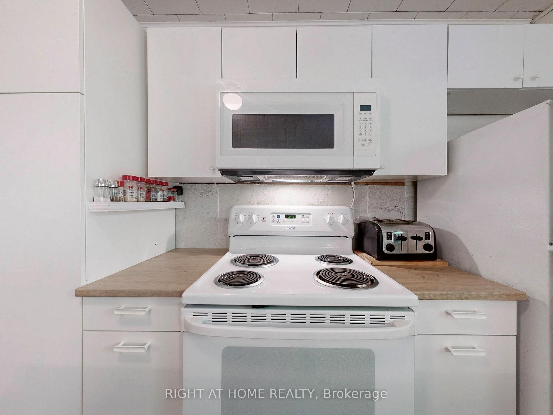 Photo 13 of 39 Rue Jules Leger Street, Tiny, Rural Tiny — HOMEH