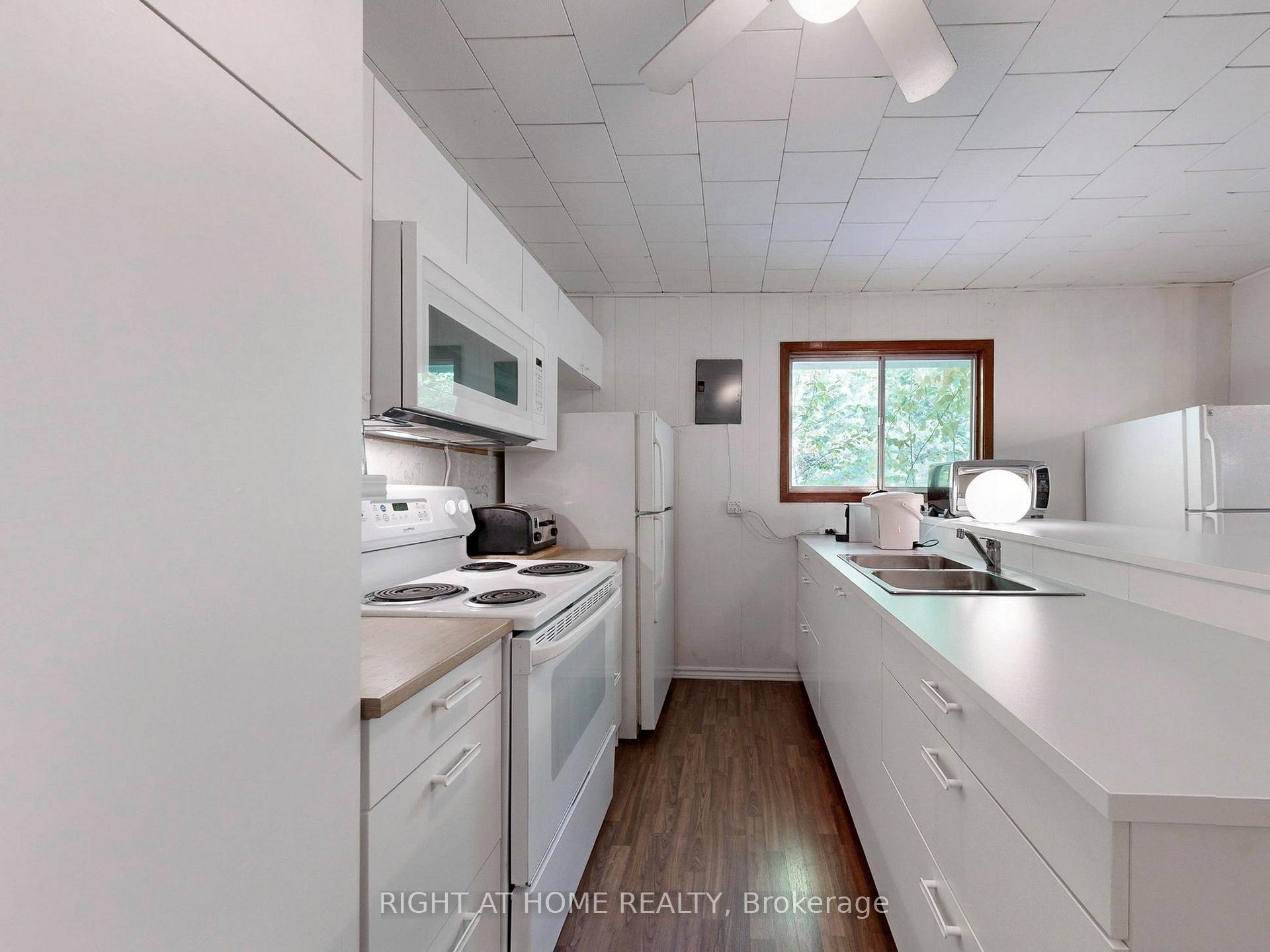 Photo 14 of 39 Rue Jules Leger Street, Tiny, Rural Tiny — HOMEH