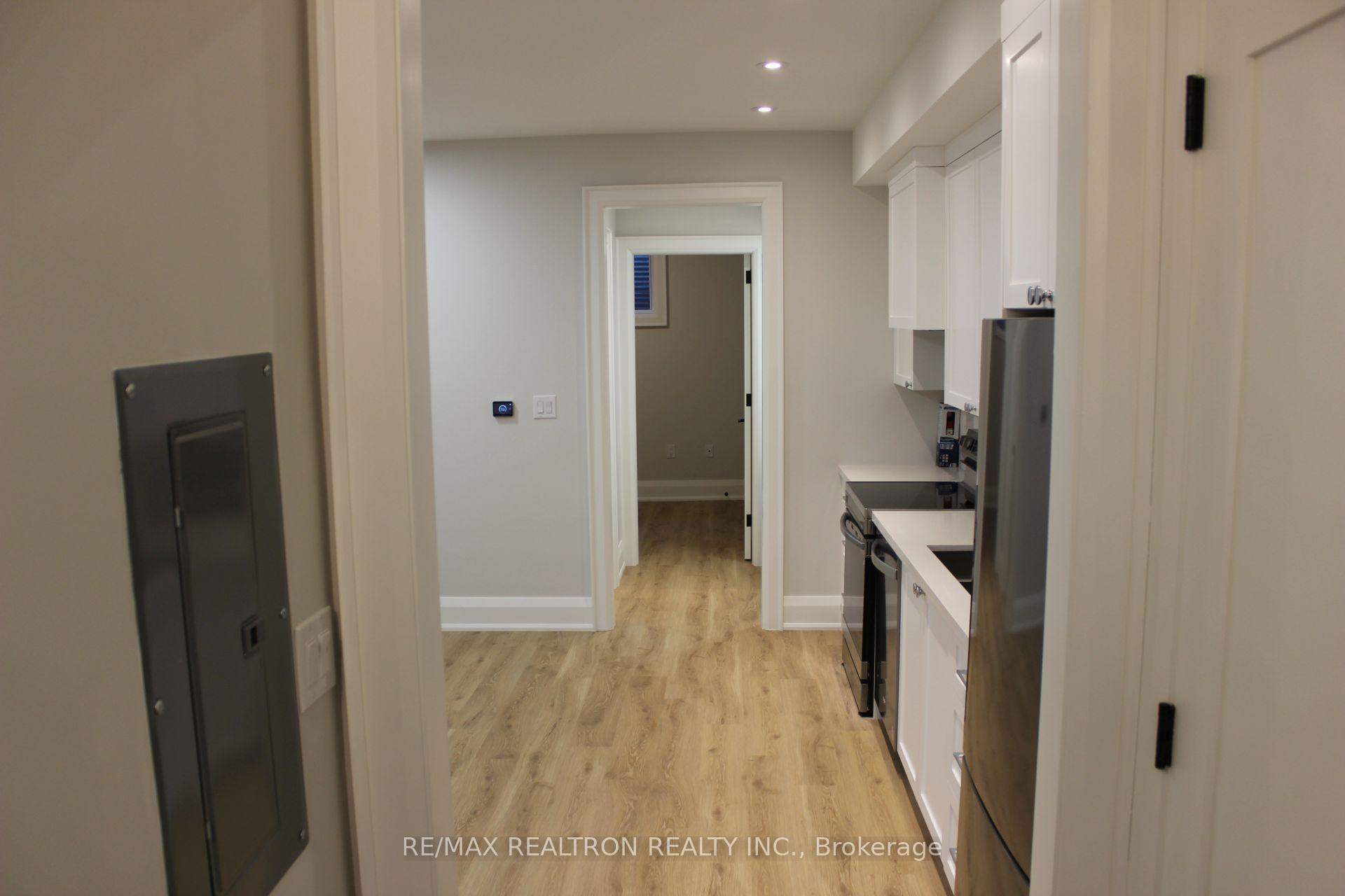 Photo 2 of Unit Bsmt, 60 Dell Park Avenue, Toronto, Englemount-Lawrence — HOMEH