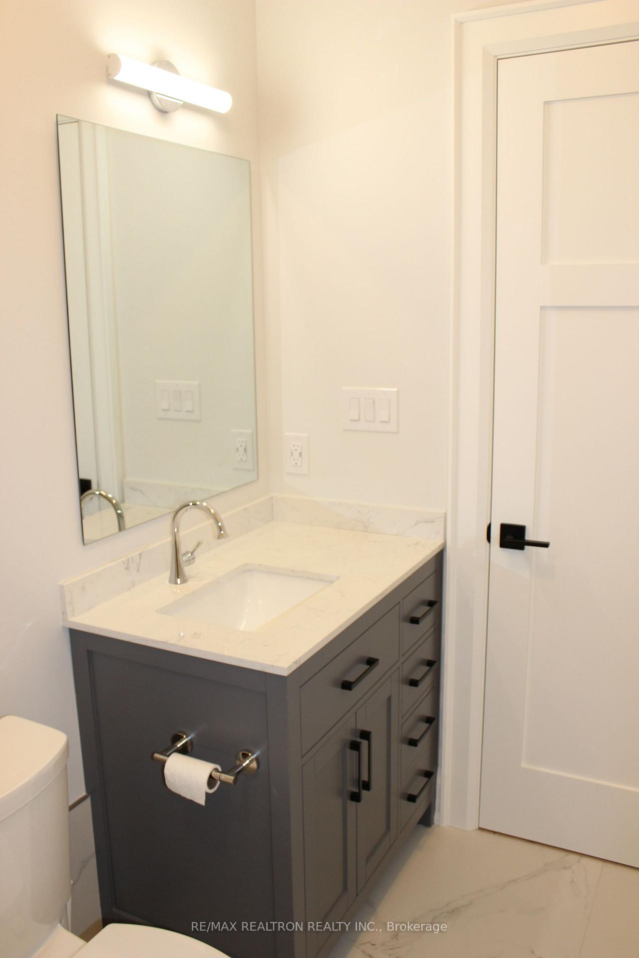 Photo 4 of Unit Bsmt, 60 Dell Park Avenue, Toronto, Englemount-Lawrence — HOMEH