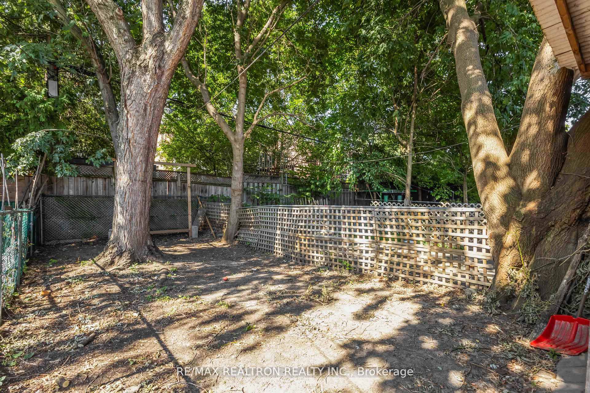 Photo 21 of Unit Main, 640 Gerrard Street E, Toronto, North Riverdale — HOMEH