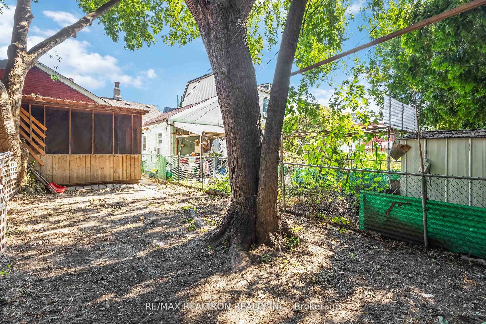 Photo 23 of Unit Main, 640 Gerrard Street E, Toronto, North Riverdale — HOMEH