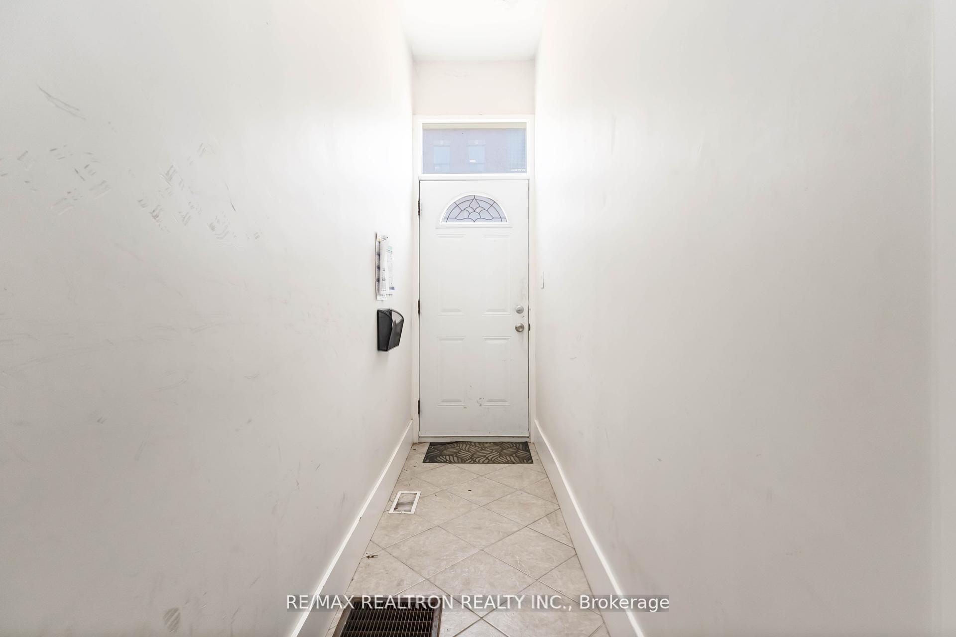 Photo 25 of Unit Main, 640 Gerrard Street E, Toronto, North Riverdale — HOMEH
