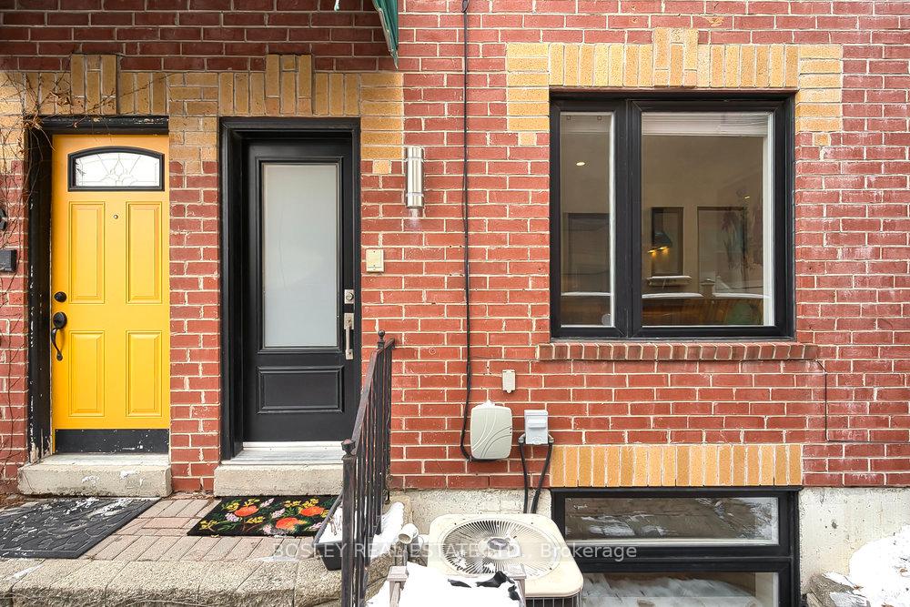 Photo 6 of 388D Manning Avenue, Toronto, Palmerston-Little Italy — HOMEH