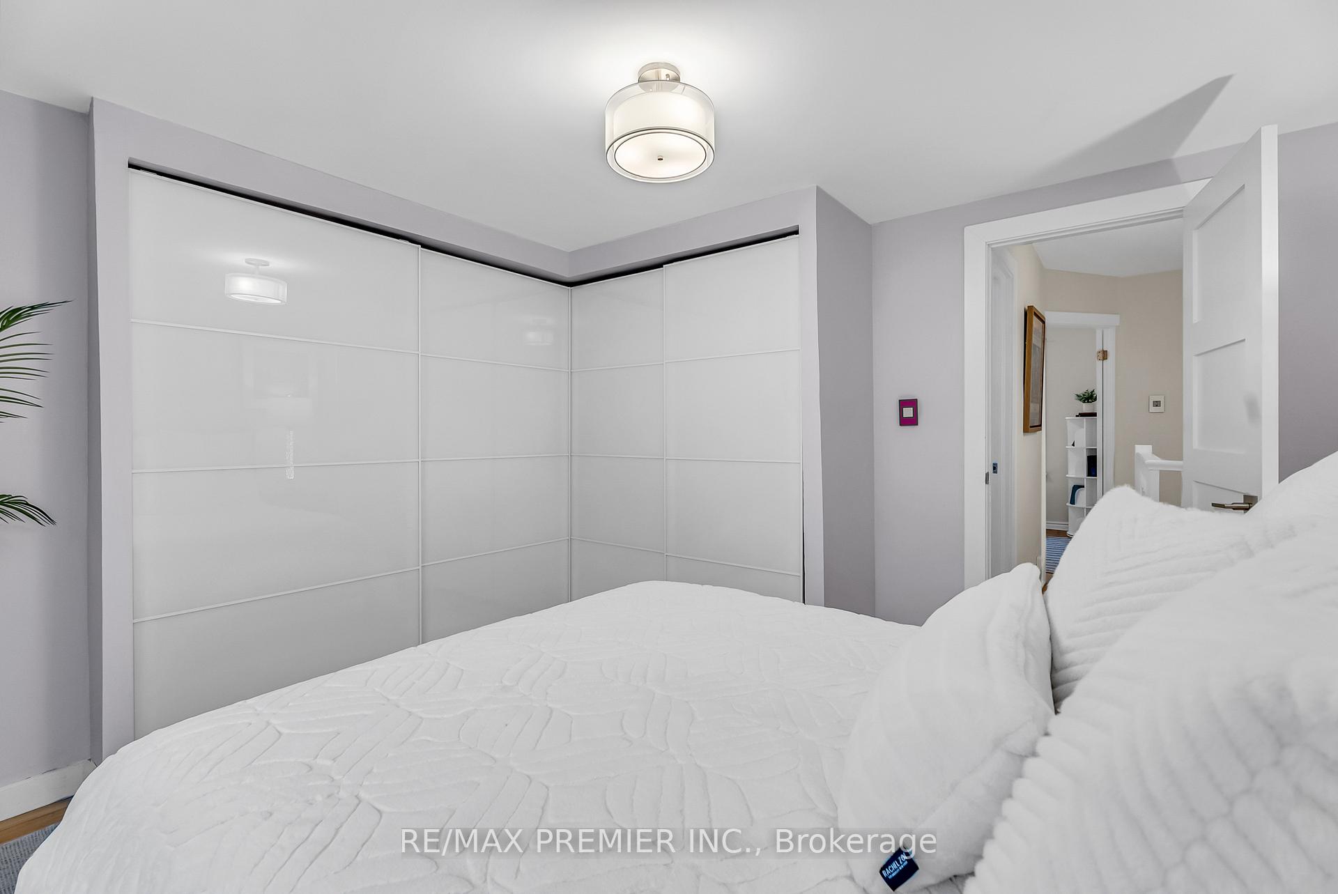 Photo 18 of 91 Merrill Avenue E, Toronto, Woodbine Corridor — HOMEH