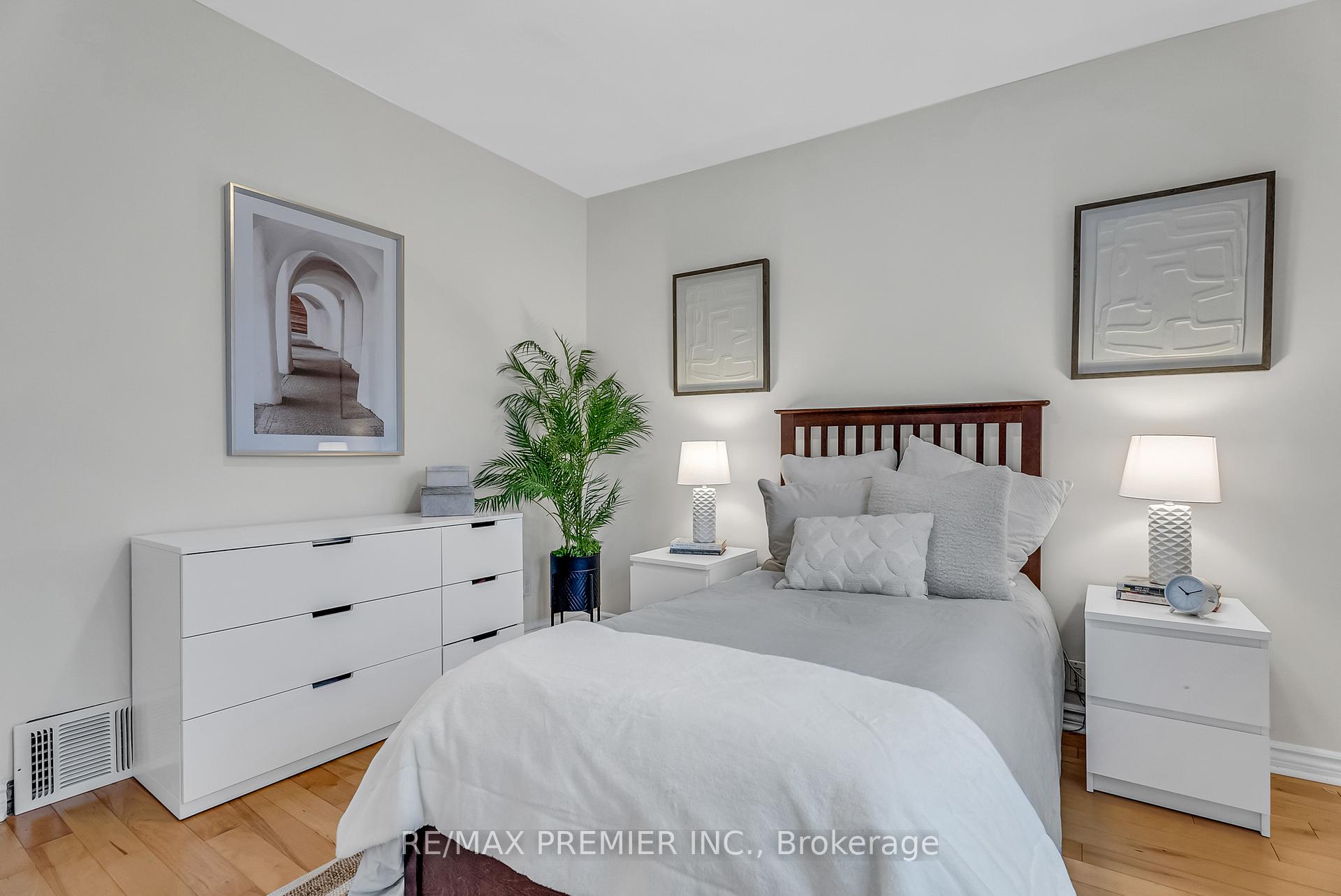 Photo 20 of 91 Merrill Avenue E, Toronto, Woodbine Corridor — HOMEH