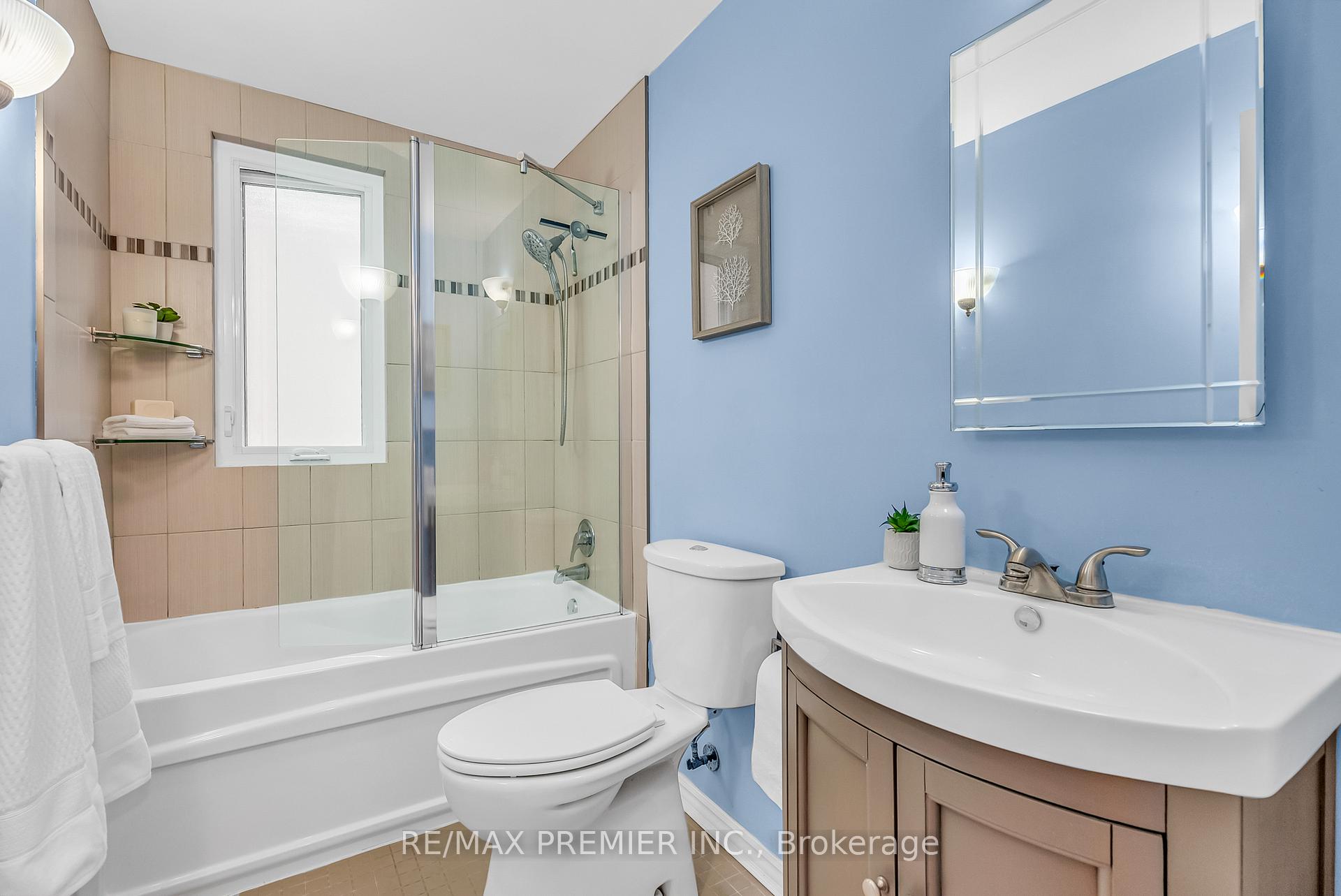 Photo 23 of 91 Merrill Avenue E, Toronto, Woodbine Corridor — HOMEH