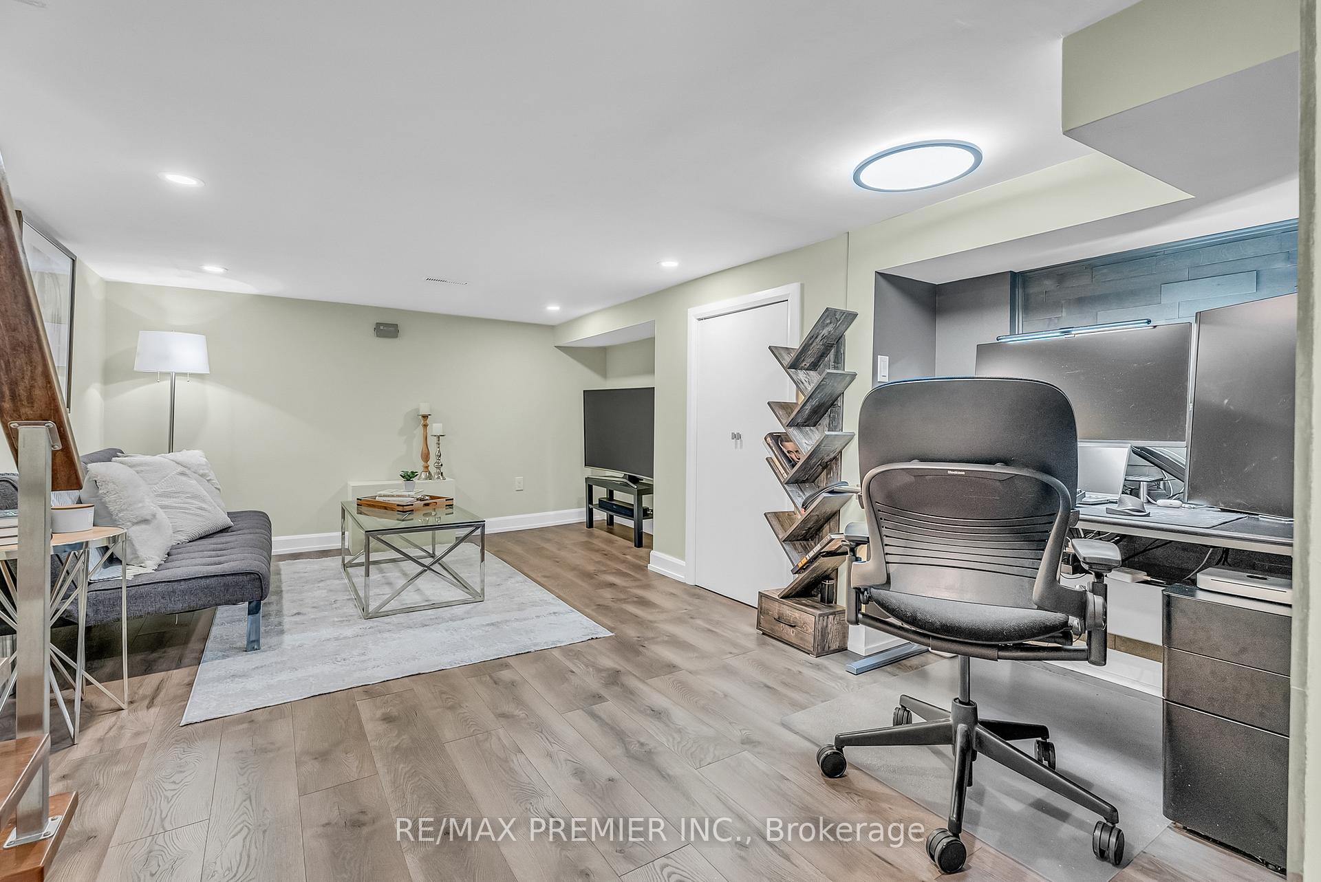 Photo 27 of 91 Merrill Avenue E, Toronto, Woodbine Corridor — HOMEH