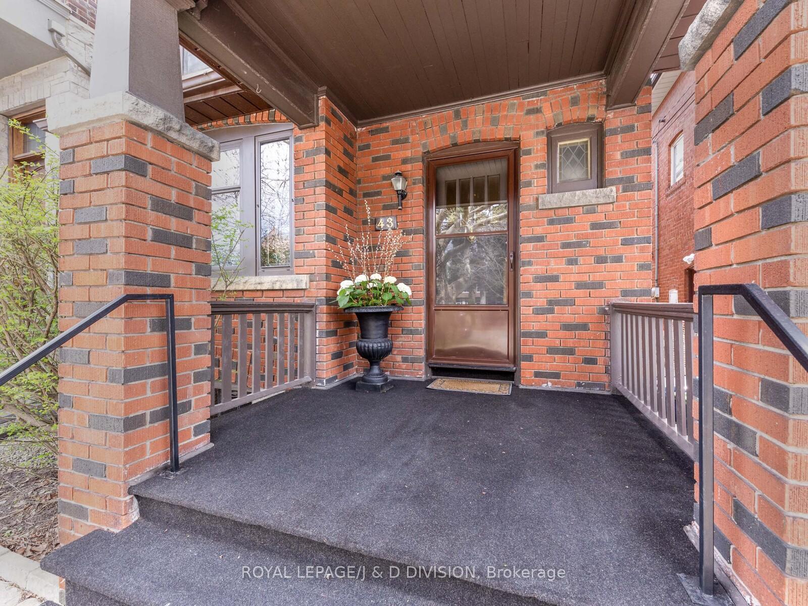Photo 4 of 43 Fairlawn Avenue, Toronto, Lawrence Park North — HOMEH