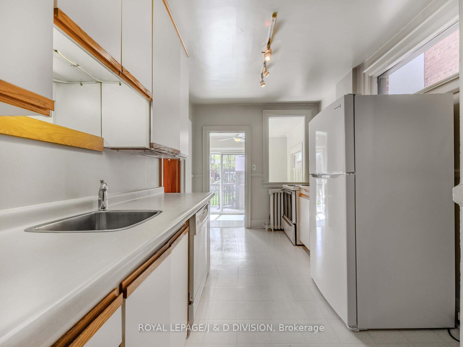 Photo 16 of 43 Fairlawn Avenue, Toronto, Lawrence Park North — HOMEH