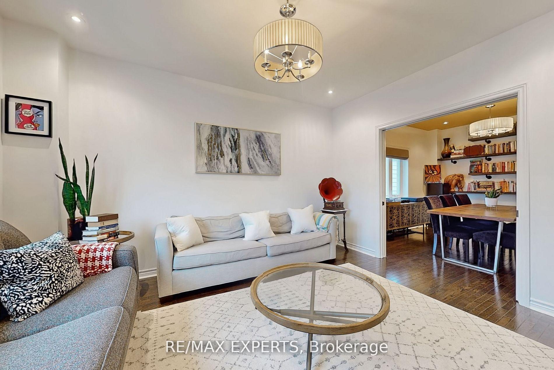 Photo 4 of 85 Laurel Avenue, Scarborough, Kennedy Park — HOMEH