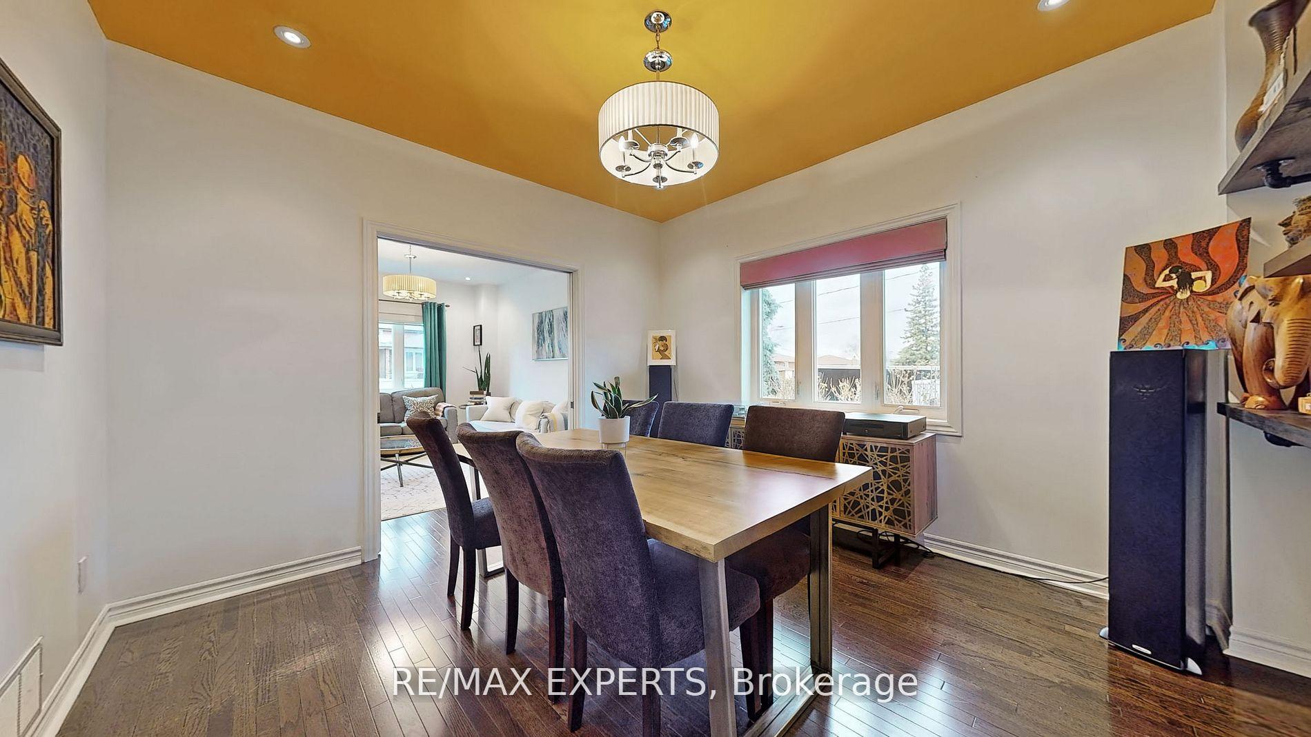 Photo 5 of 85 Laurel Avenue, Scarborough, Kennedy Park — HOMEH