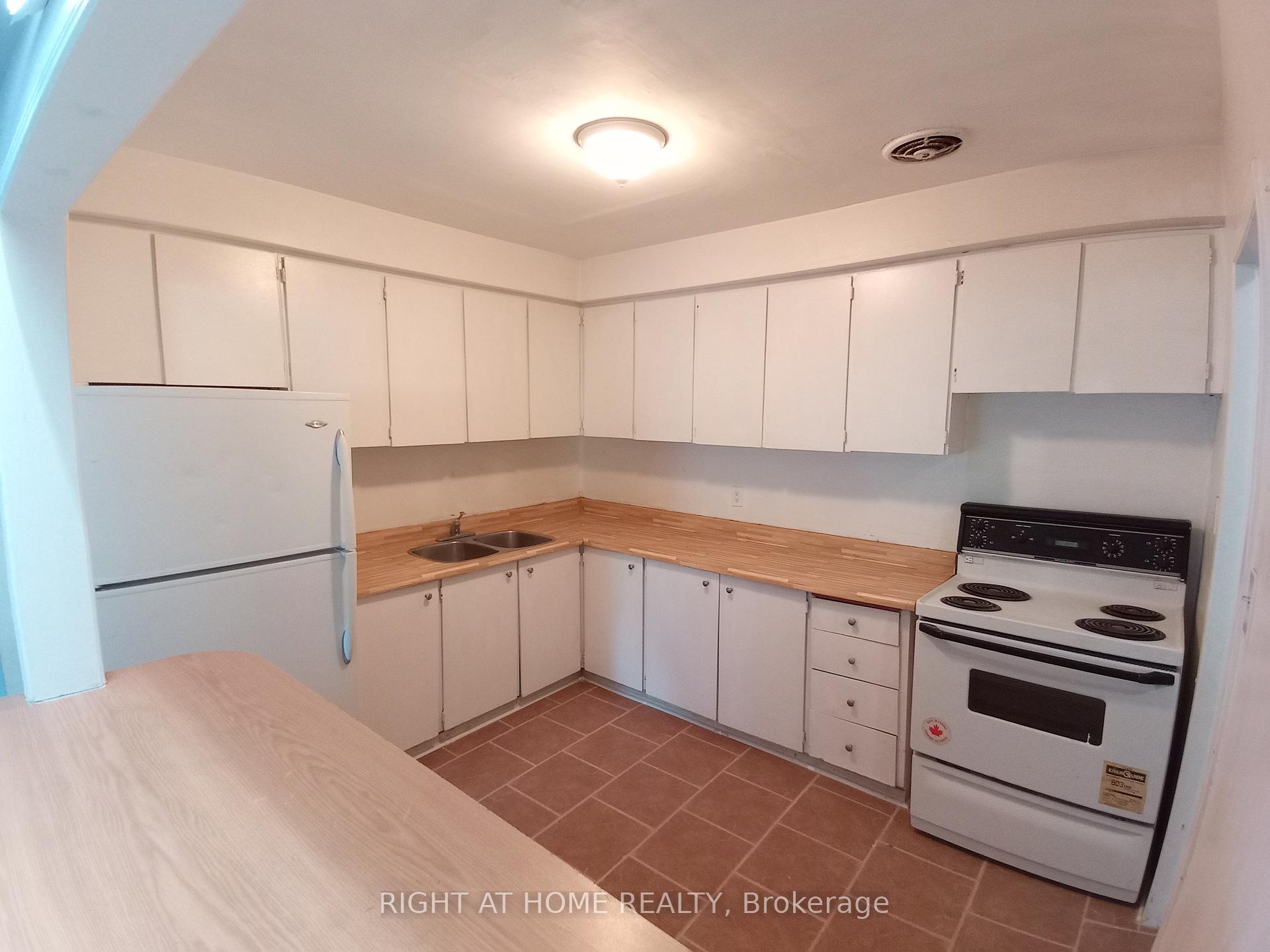 Photo 4 of Unit A, 428 Dawes Road, Toronto, O'Connor-Parkview — HOMEH