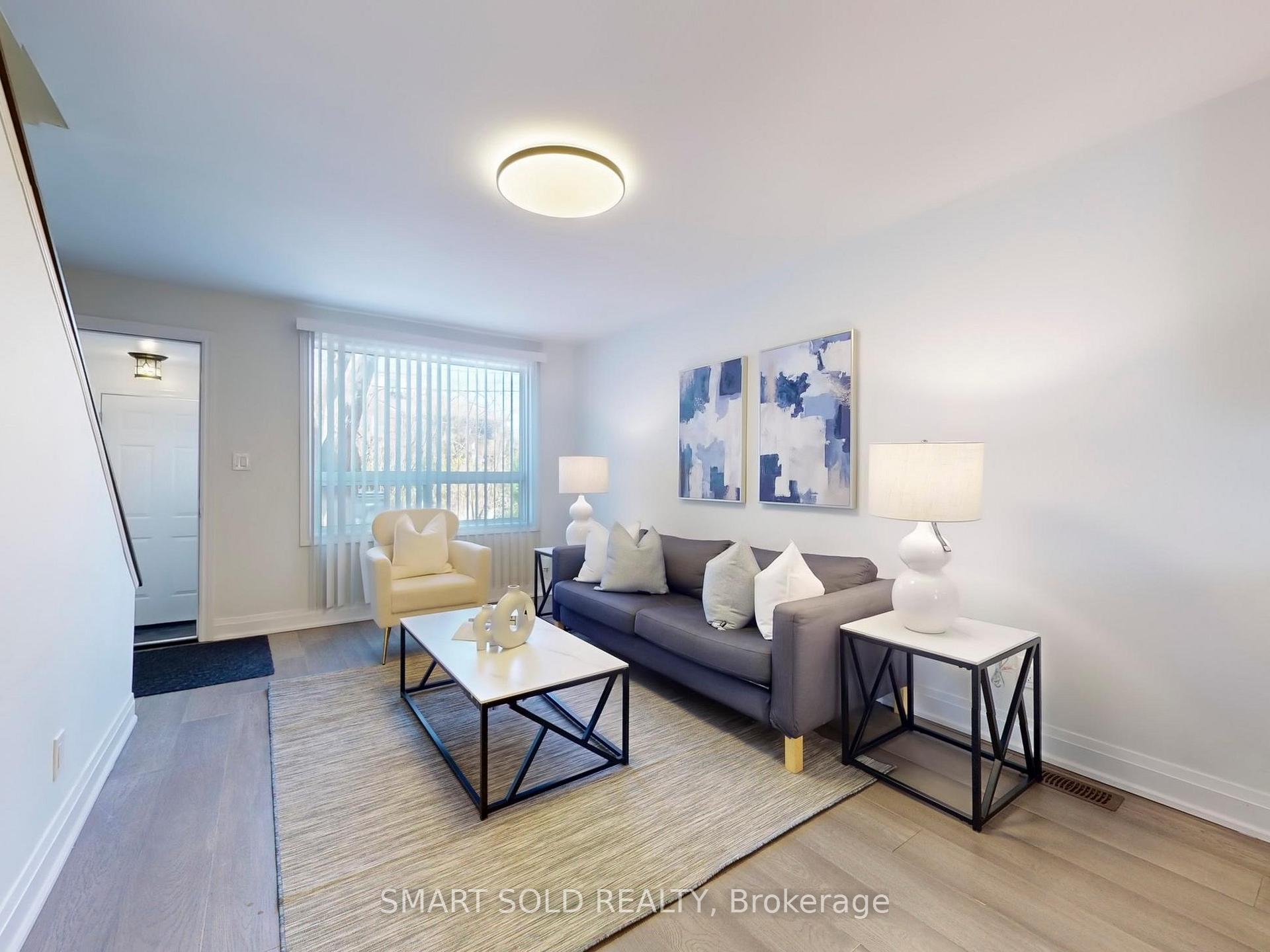 Photo 3 of 5 Khedive Avenue, Toronto, Englemount-Lawrence — HOMEH