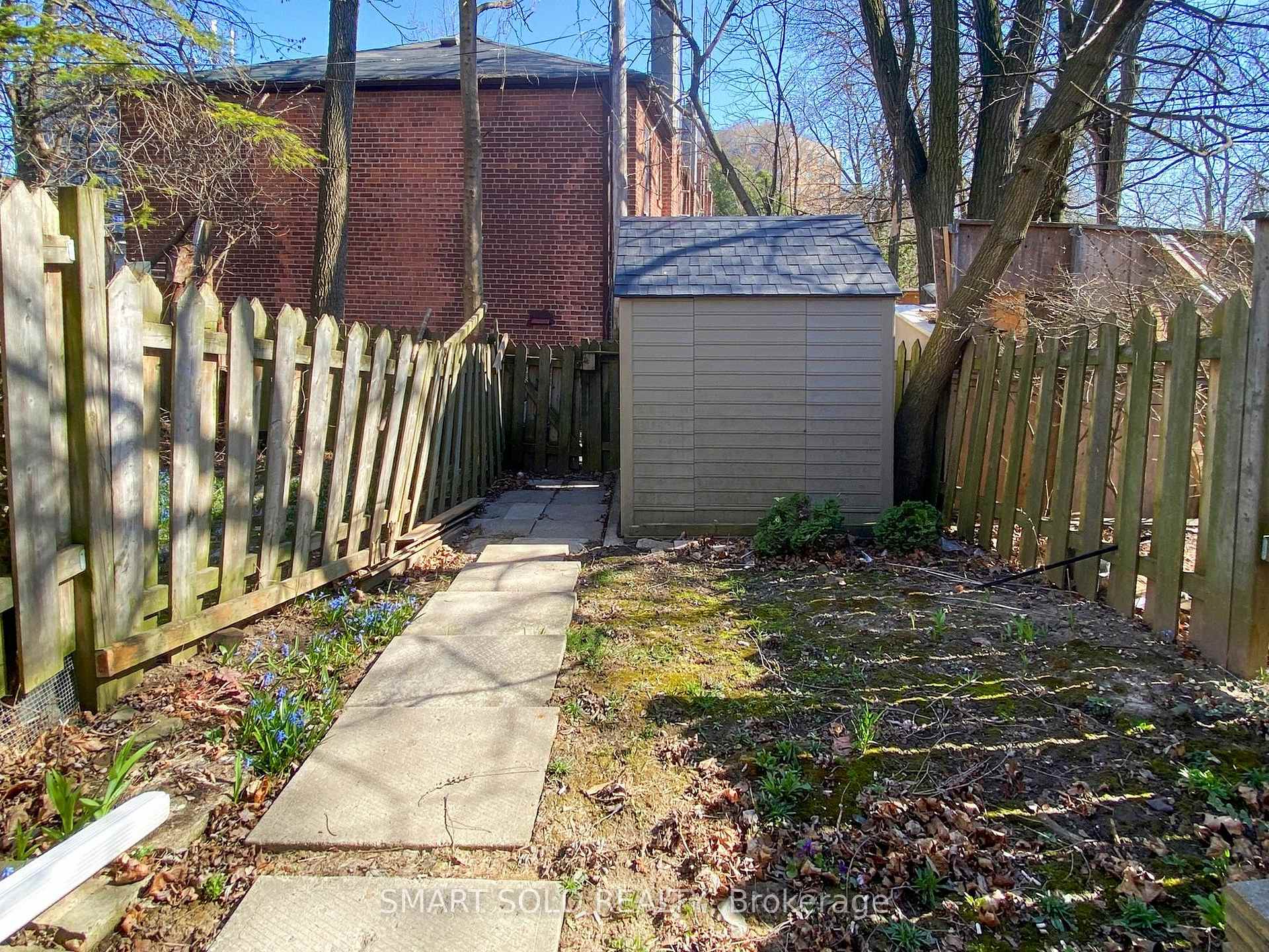 Photo 19 of 5 Khedive Avenue, Toronto, Englemount-Lawrence — HOMEH