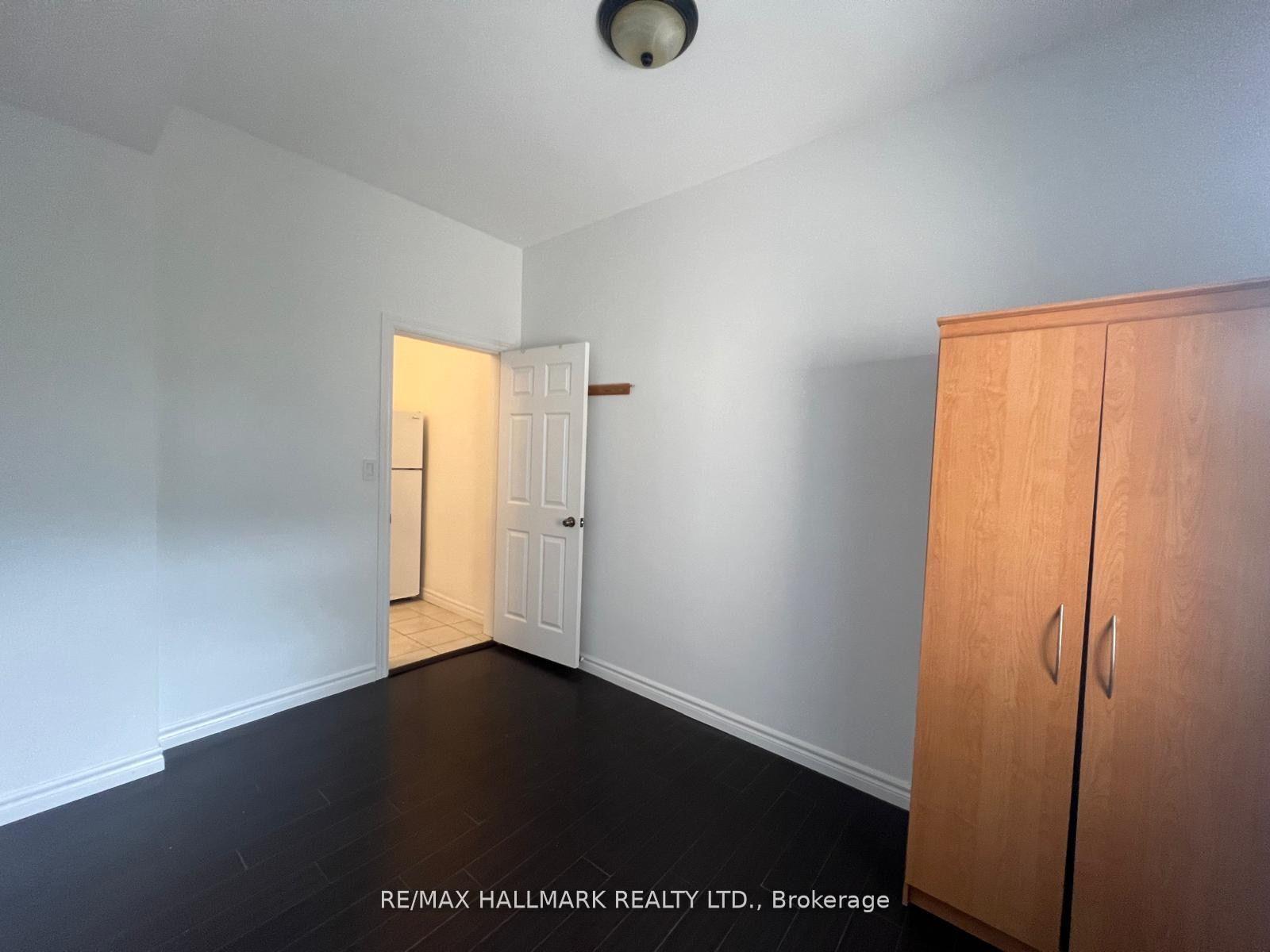 Photo 5 of Unit 2, 822 Gerrard Street E, Toronto, North Riverdale — HOMEH