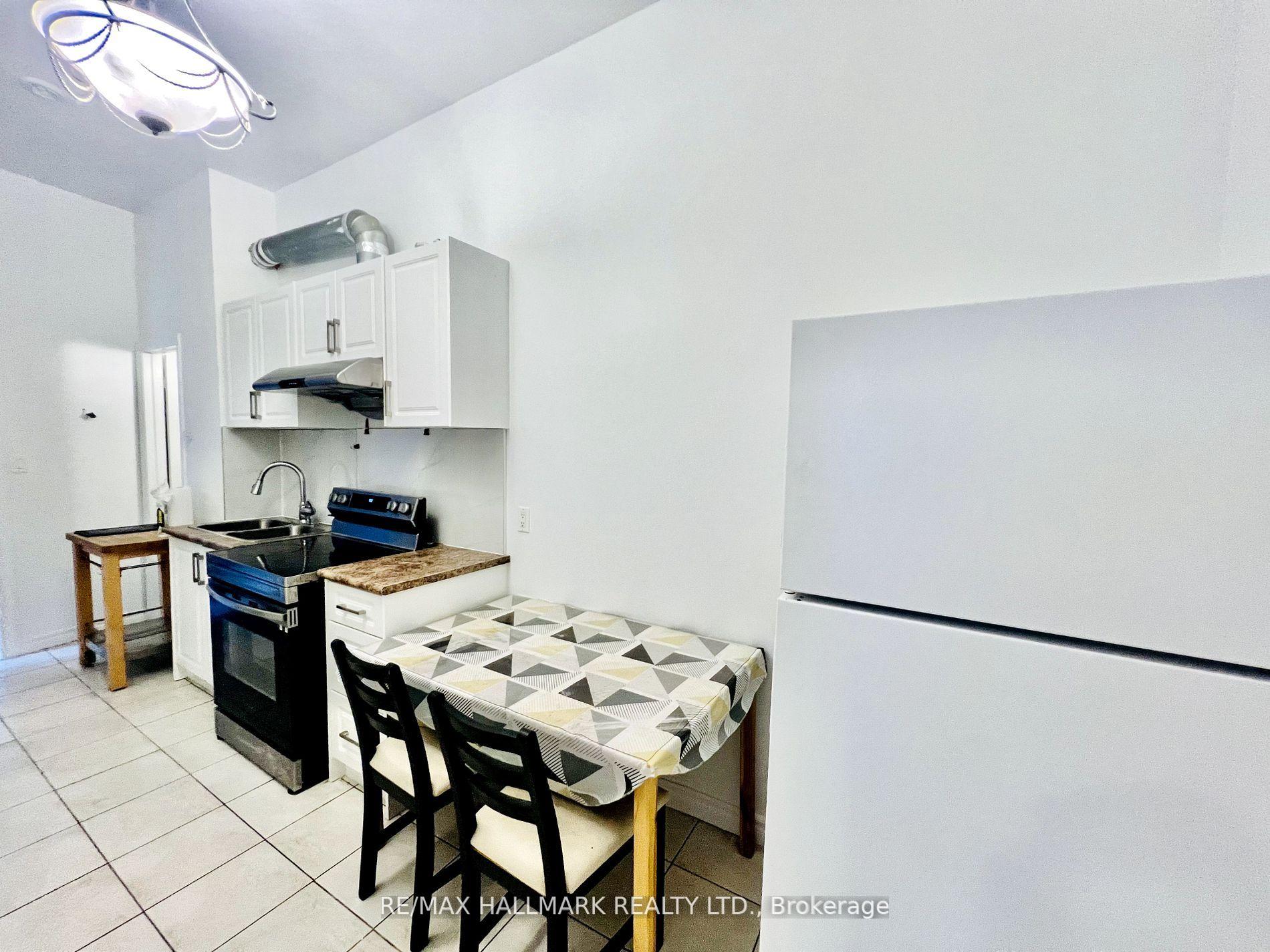 Photo 9 of Unit 2, 822 Gerrard Street E, Toronto, North Riverdale — HOMEH
