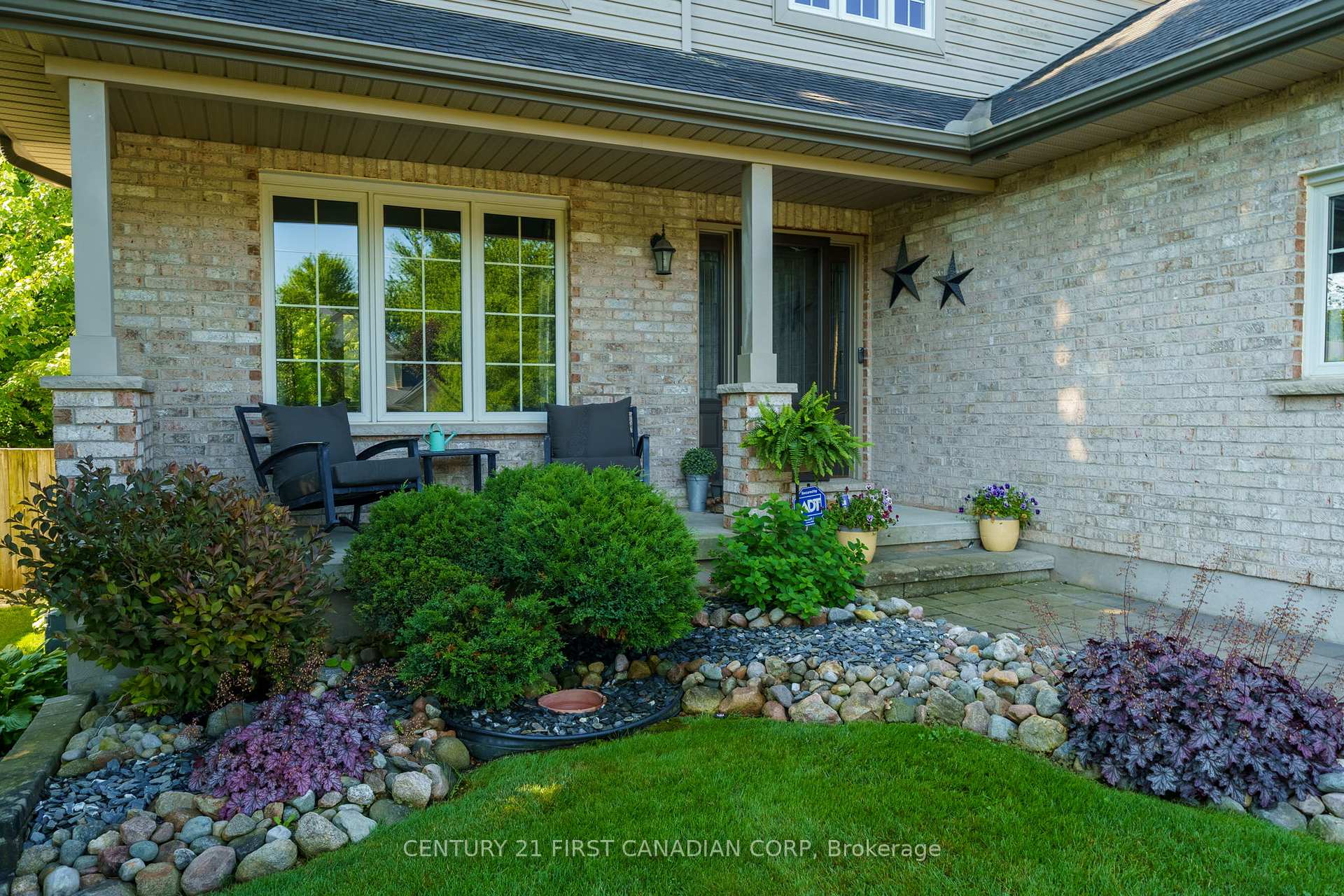 Photo 3 of 102 Steven Street, Strathroy-Caradoc, NE — HOMEH