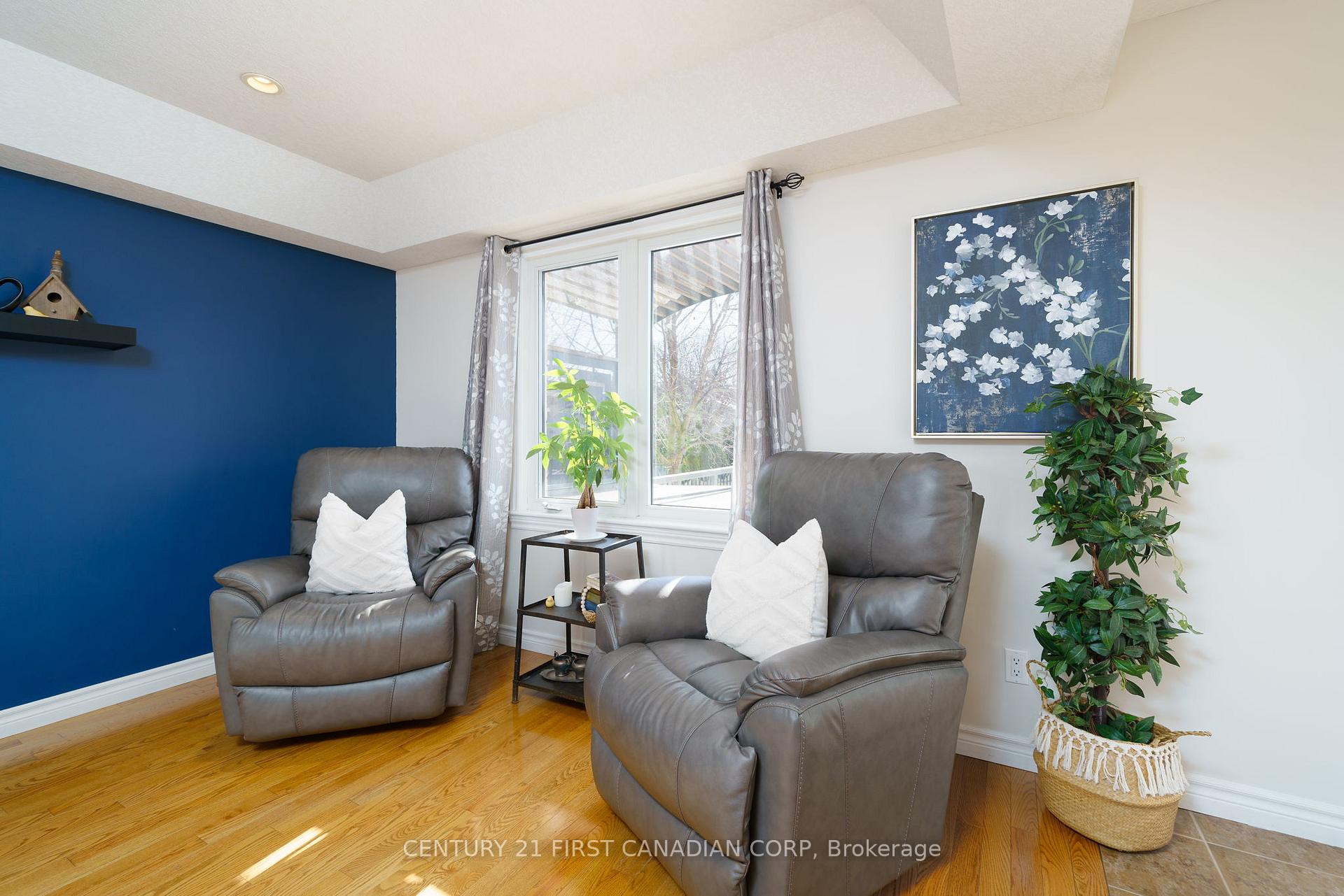 Photo 10 of 102 Steven Street, Strathroy-Caradoc, NE — HOMEH