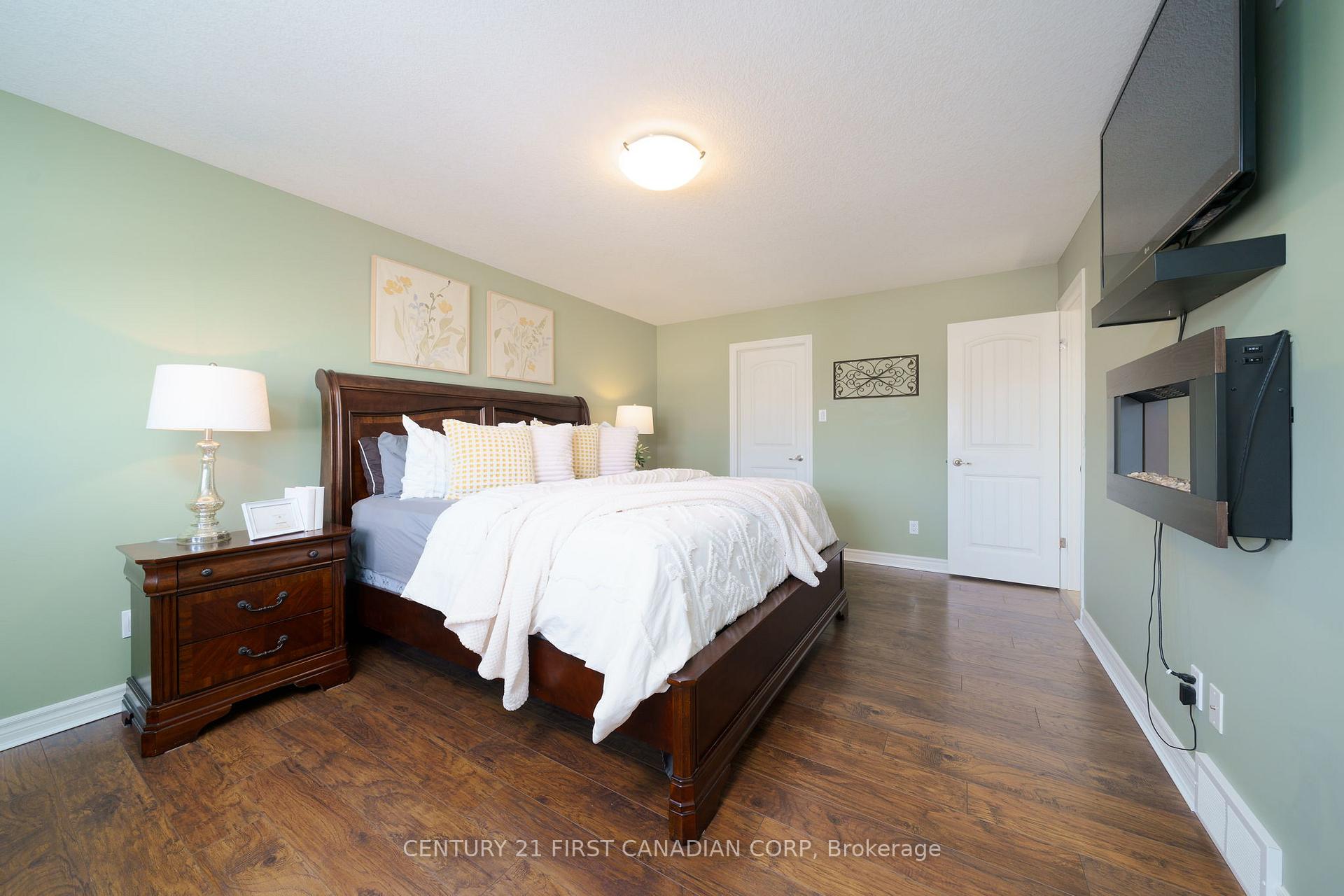 Photo 15 of 102 Steven Street, Strathroy-Caradoc, NE — HOMEH