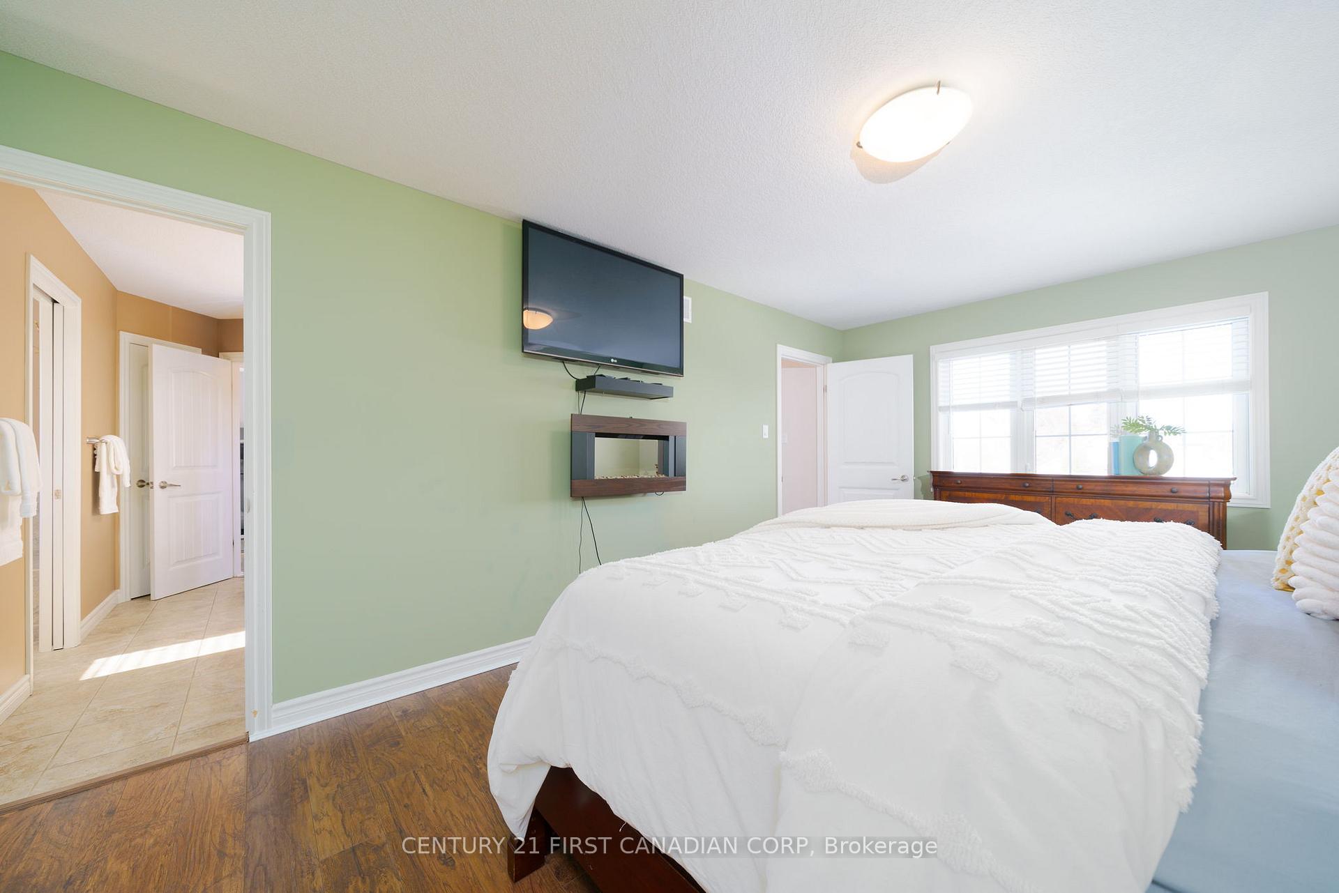 Photo 16 of 102 Steven Street, Strathroy-Caradoc, NE — HOMEH