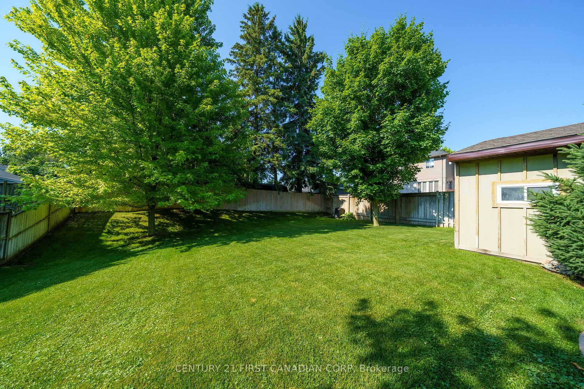 Photo 32 of 102 Steven Street, Strathroy-Caradoc, NE — HOMEH