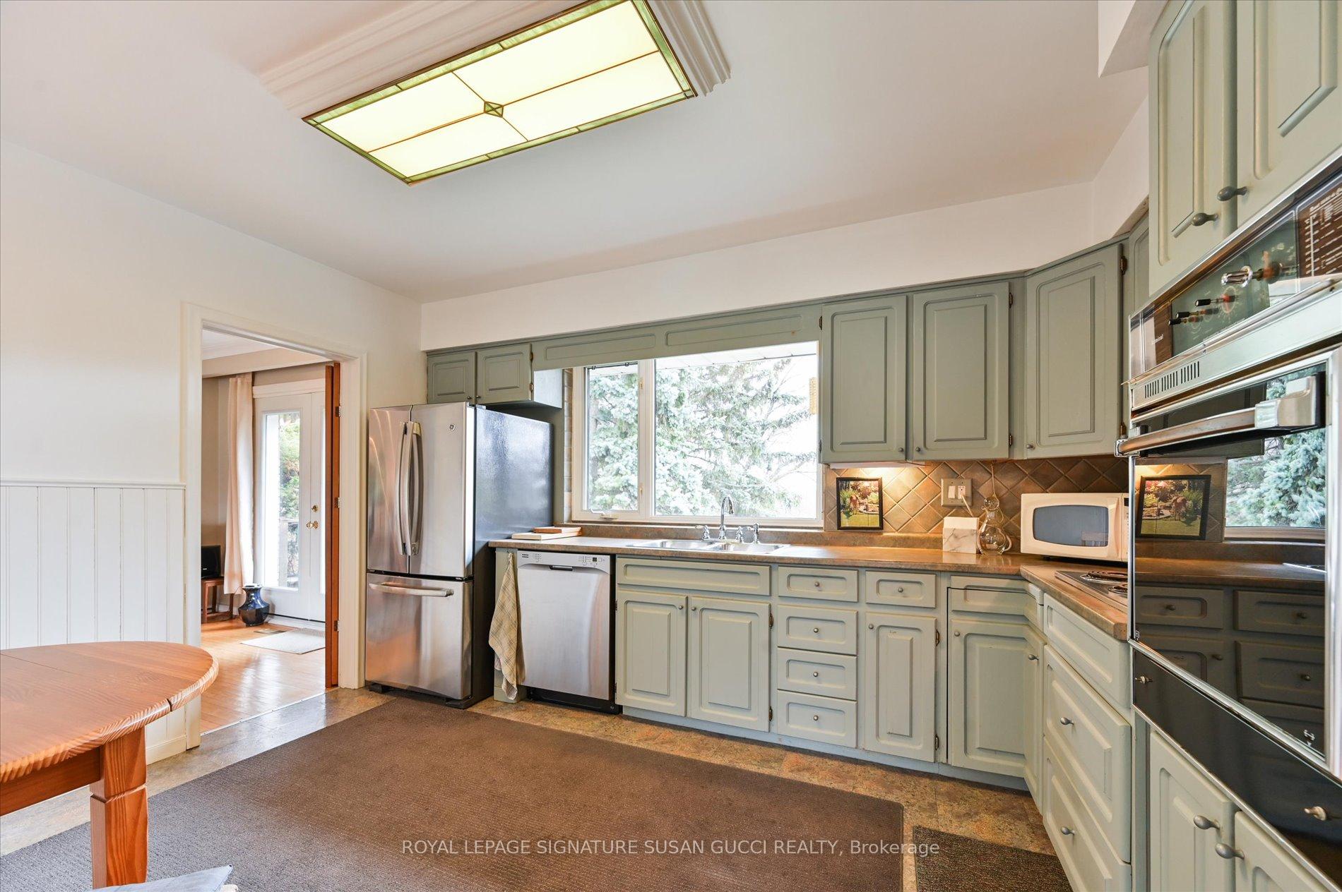 Photo 10 of 53 Florens Avenue, Scarborough, Clairlea-Birchmount — HOMEH