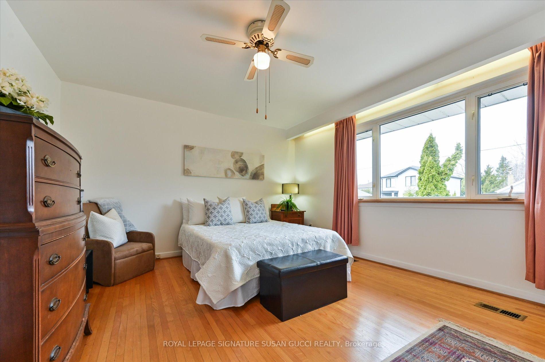 Photo 12 of 53 Florens Avenue, Scarborough, Clairlea-Birchmount — HOMEH