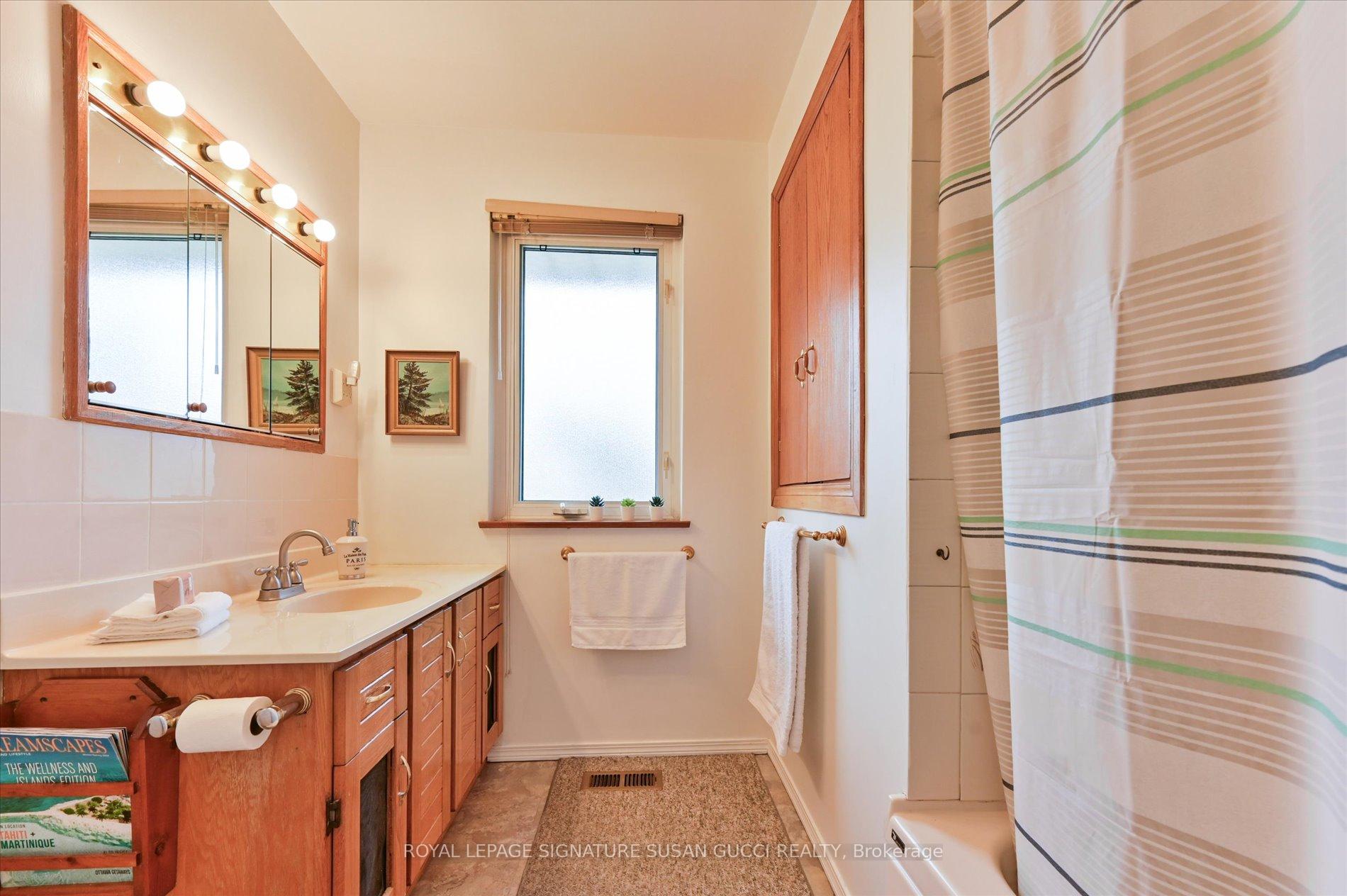 Photo 16 of 53 Florens Avenue, Scarborough, Clairlea-Birchmount — HOMEH