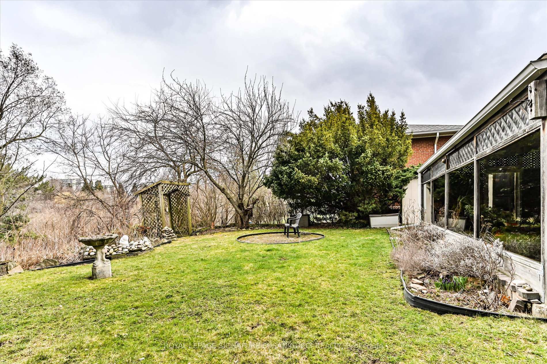 Photo 24 of 53 Florens Avenue, Scarborough, Clairlea-Birchmount — HOMEH