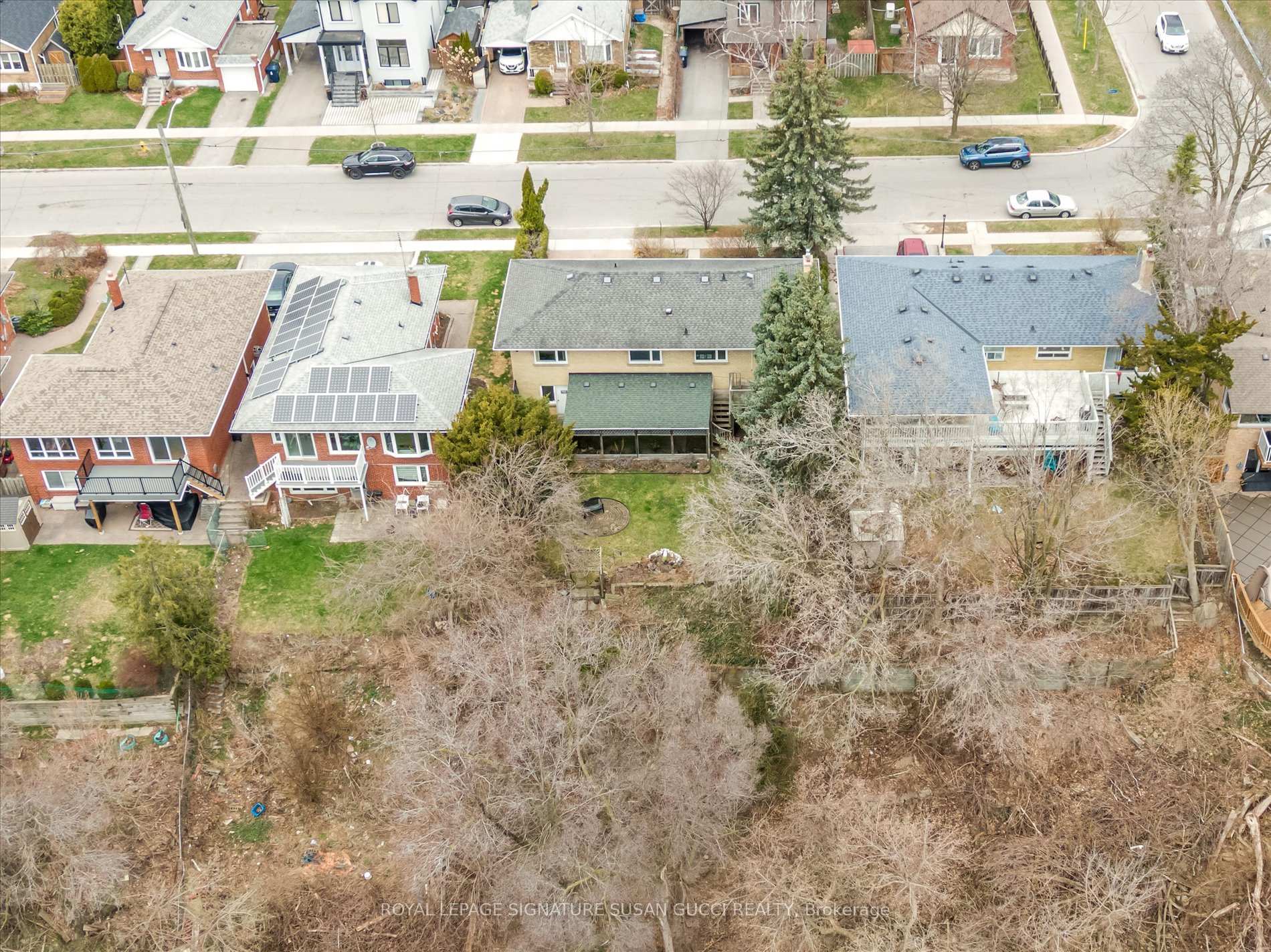 Photo 34 of 53 Florens Avenue, Scarborough, Clairlea-Birchmount — HOMEH