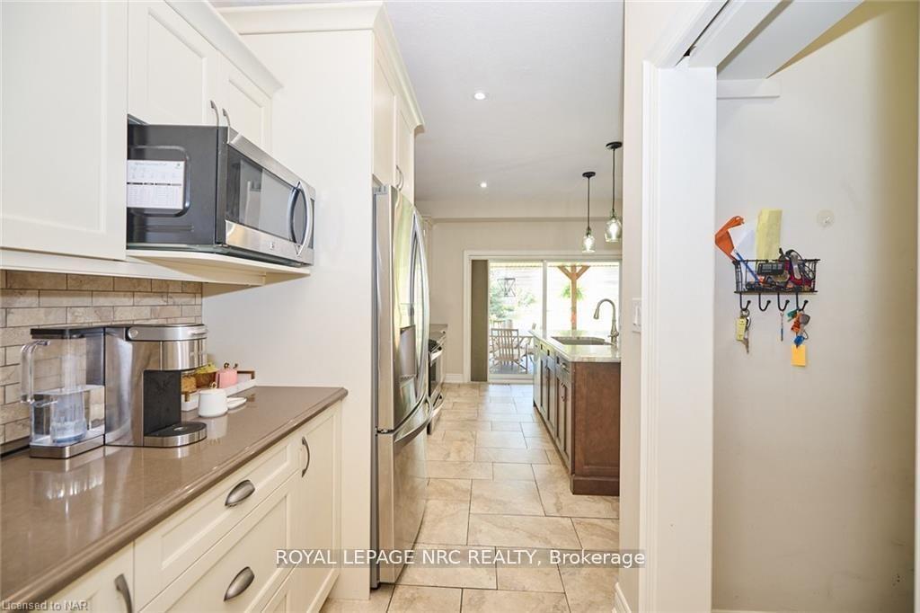 Photo 11 of 115 Tuliptree Road, Thorold, Confederation Heights — HOMEH