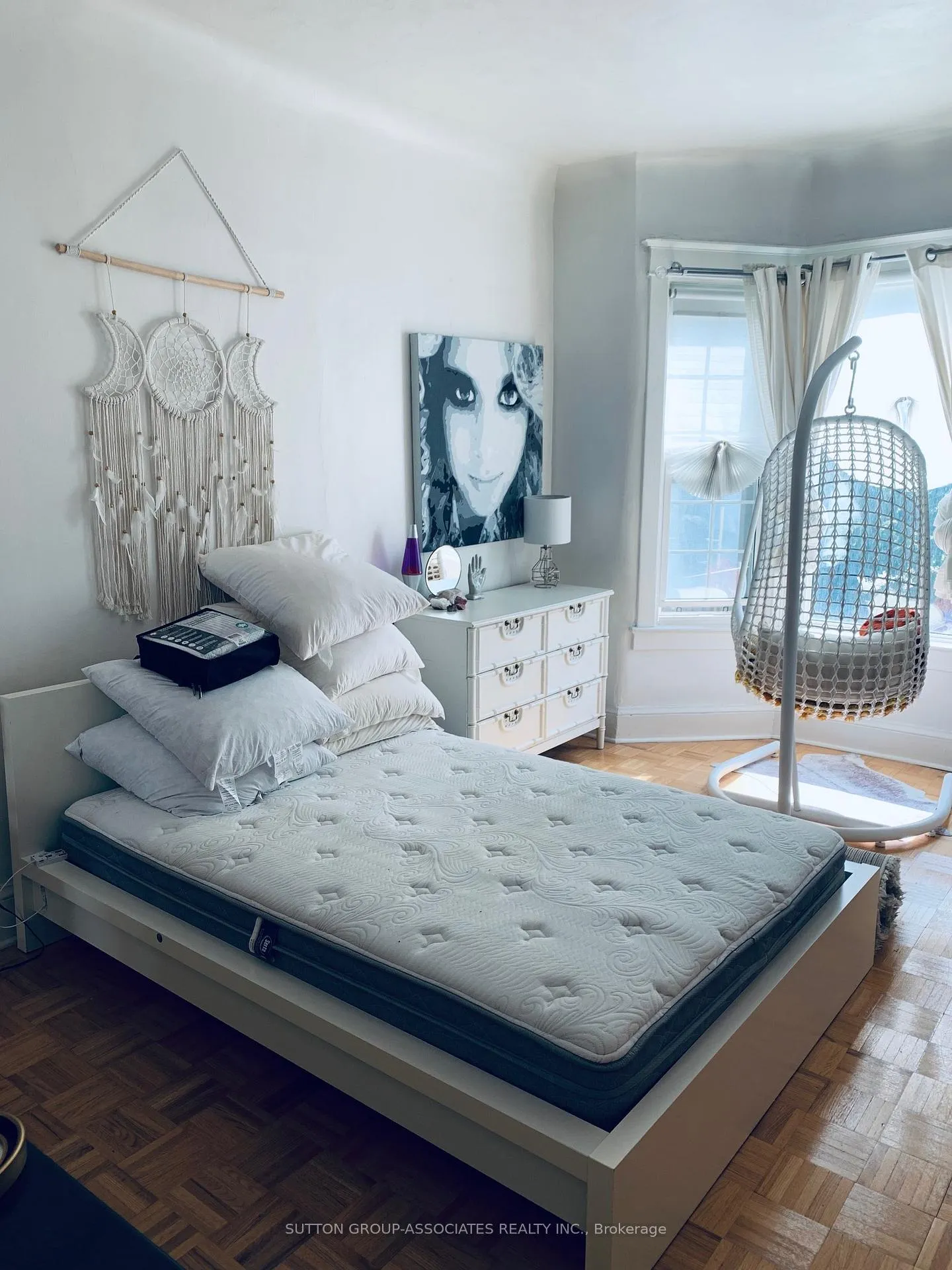 Photo 2 of Unit 1, 76 Orchard View Boulevard, Toronto, Yonge-Eglinton — HOMEH