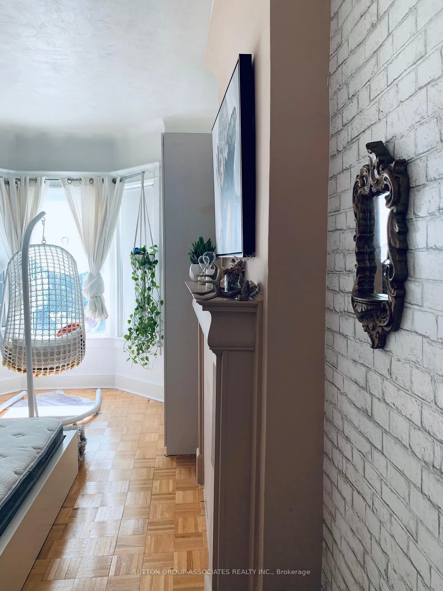 Photo 3 of Unit 1, 76 Orchard View Boulevard, Toronto, Yonge-Eglinton — HOMEH