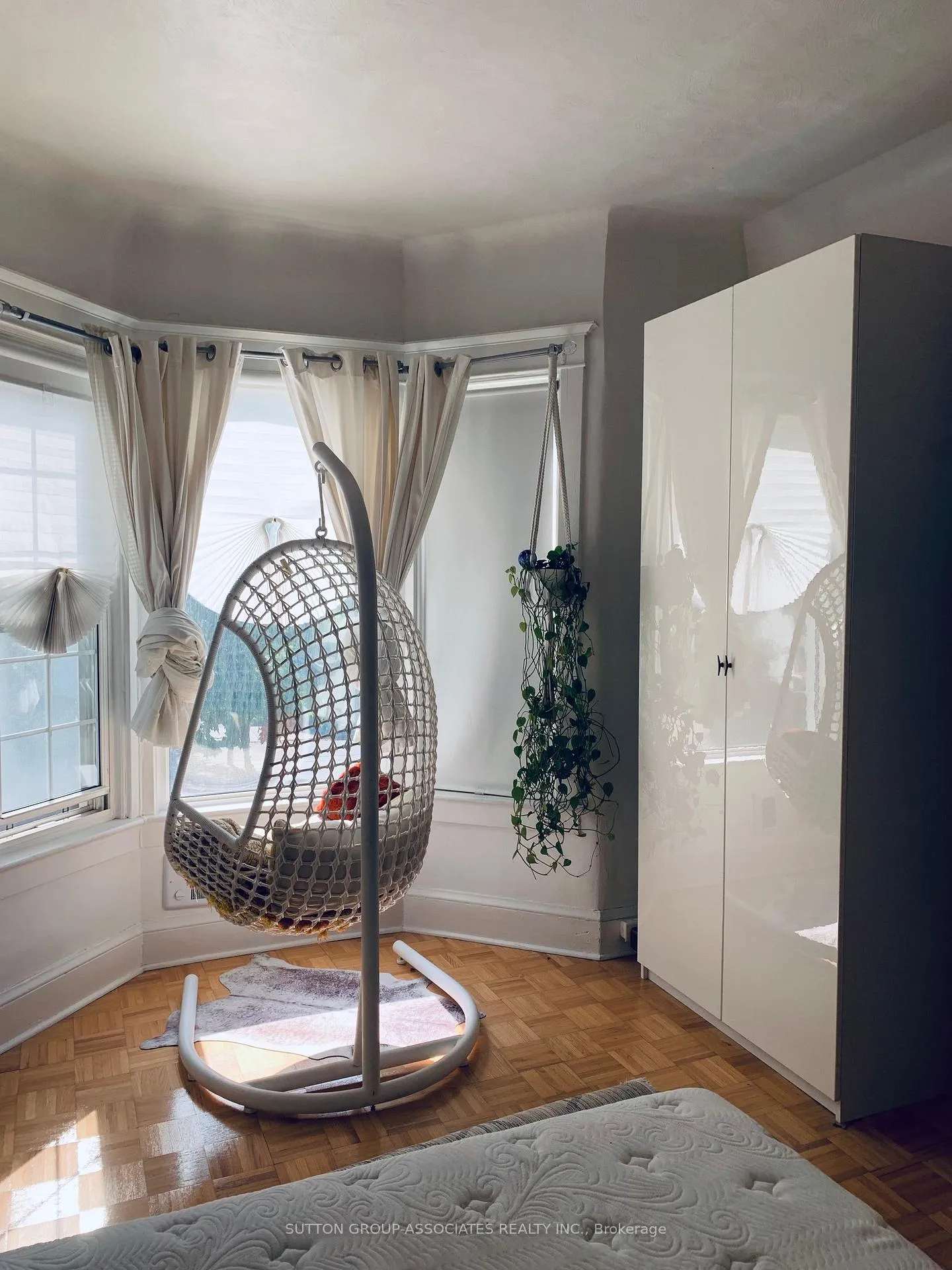 Photo 5 of Unit 1, 76 Orchard View Boulevard, Toronto, Yonge-Eglinton — HOMEH