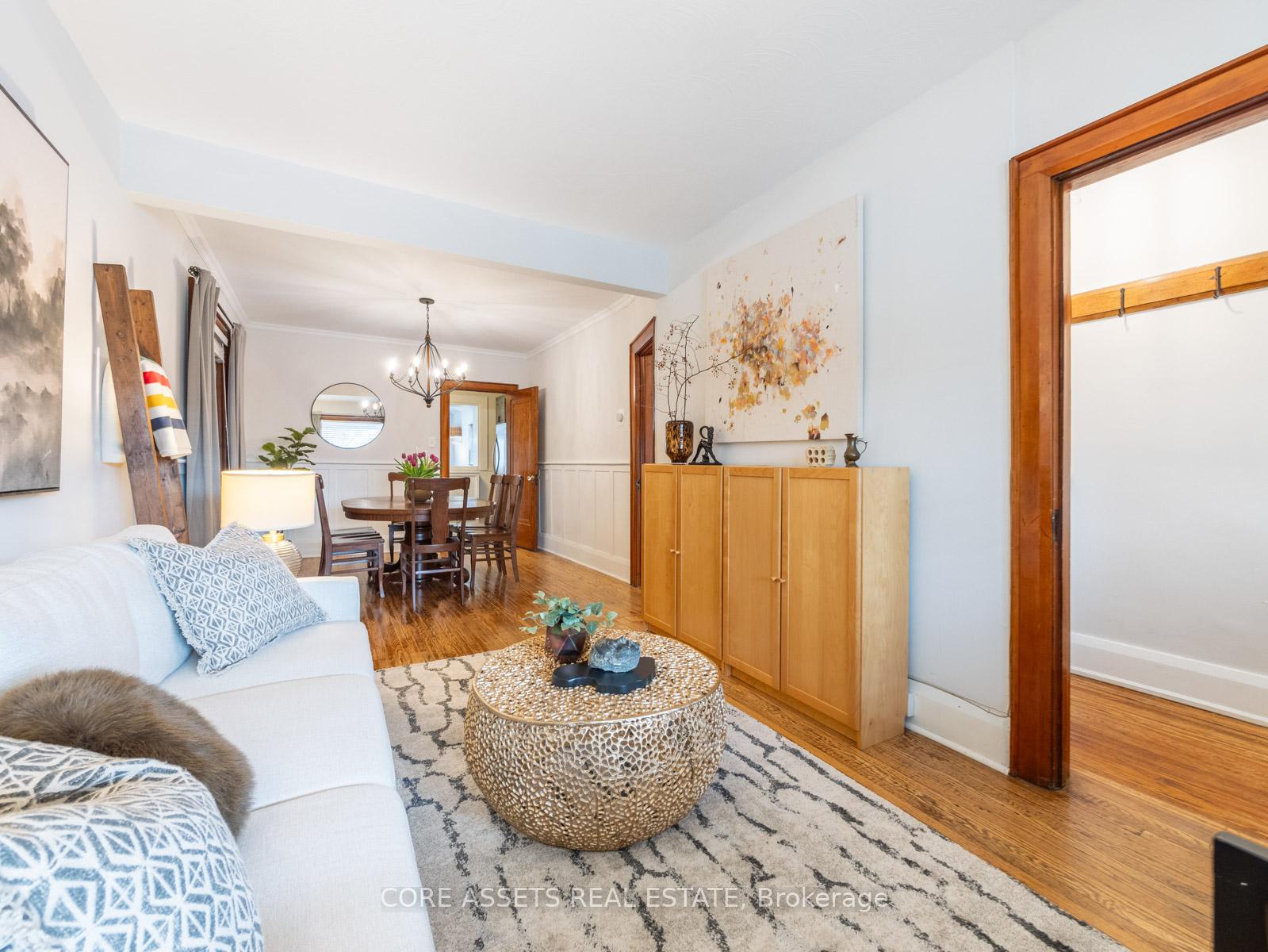 Photo 5 of 359 Northcliffe Boulevard, Toronto, Oakwood Village — HOMEH