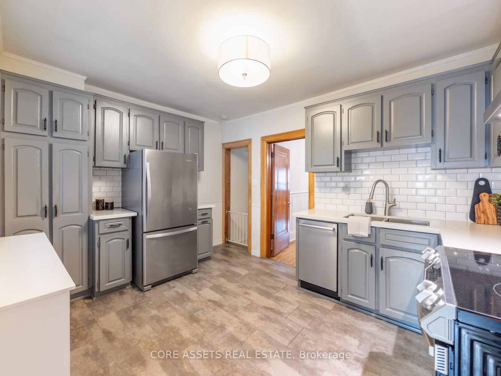 Photo 8 of 359 Northcliffe Boulevard, Toronto, Oakwood Village — HOMEH