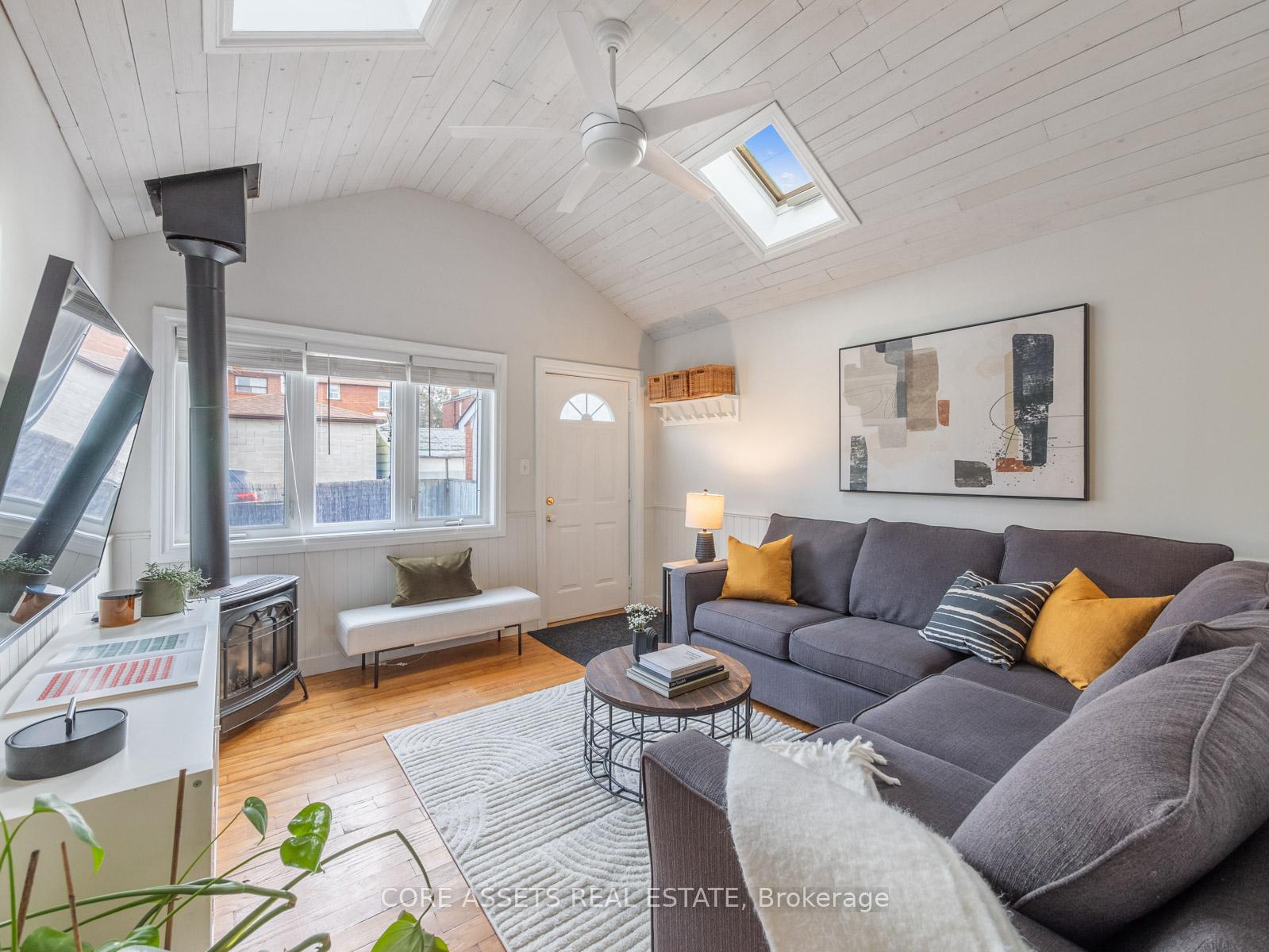 Photo 10 of 359 Northcliffe Boulevard, Toronto, Oakwood Village — HOMEH