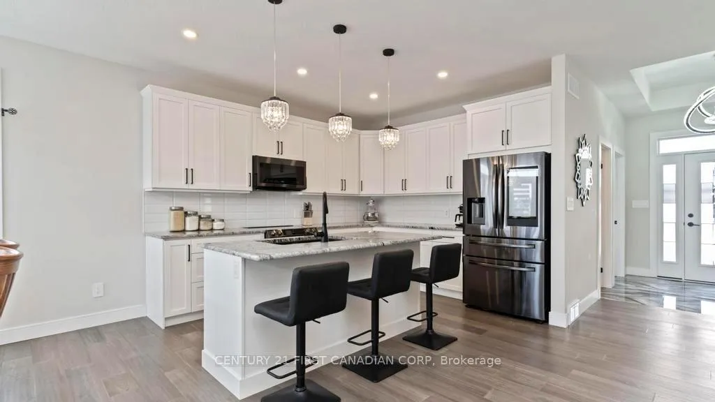 Photo 9 of 27 Elliot Street, Strathroy-Caradoc, SE — HOMEH