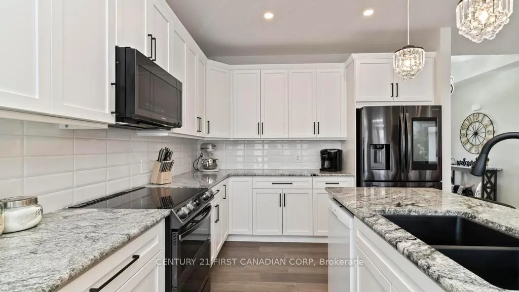 Photo 12 of 27 Elliot Street, Strathroy-Caradoc, SE — HOMEH