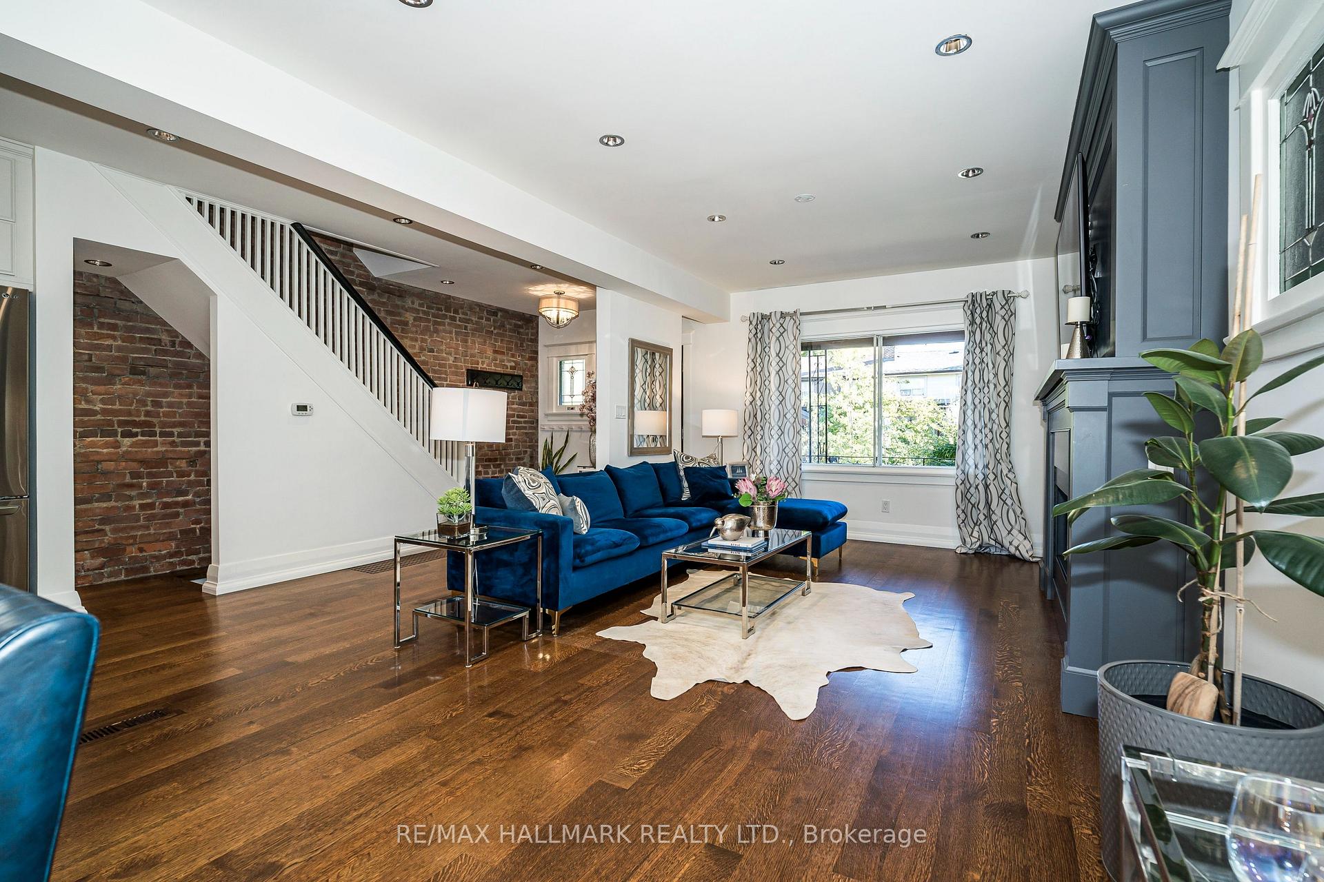Photo 4 of 104 Monarch Park Avenue, Toronto, Greenwood-Coxwell — HOMEH