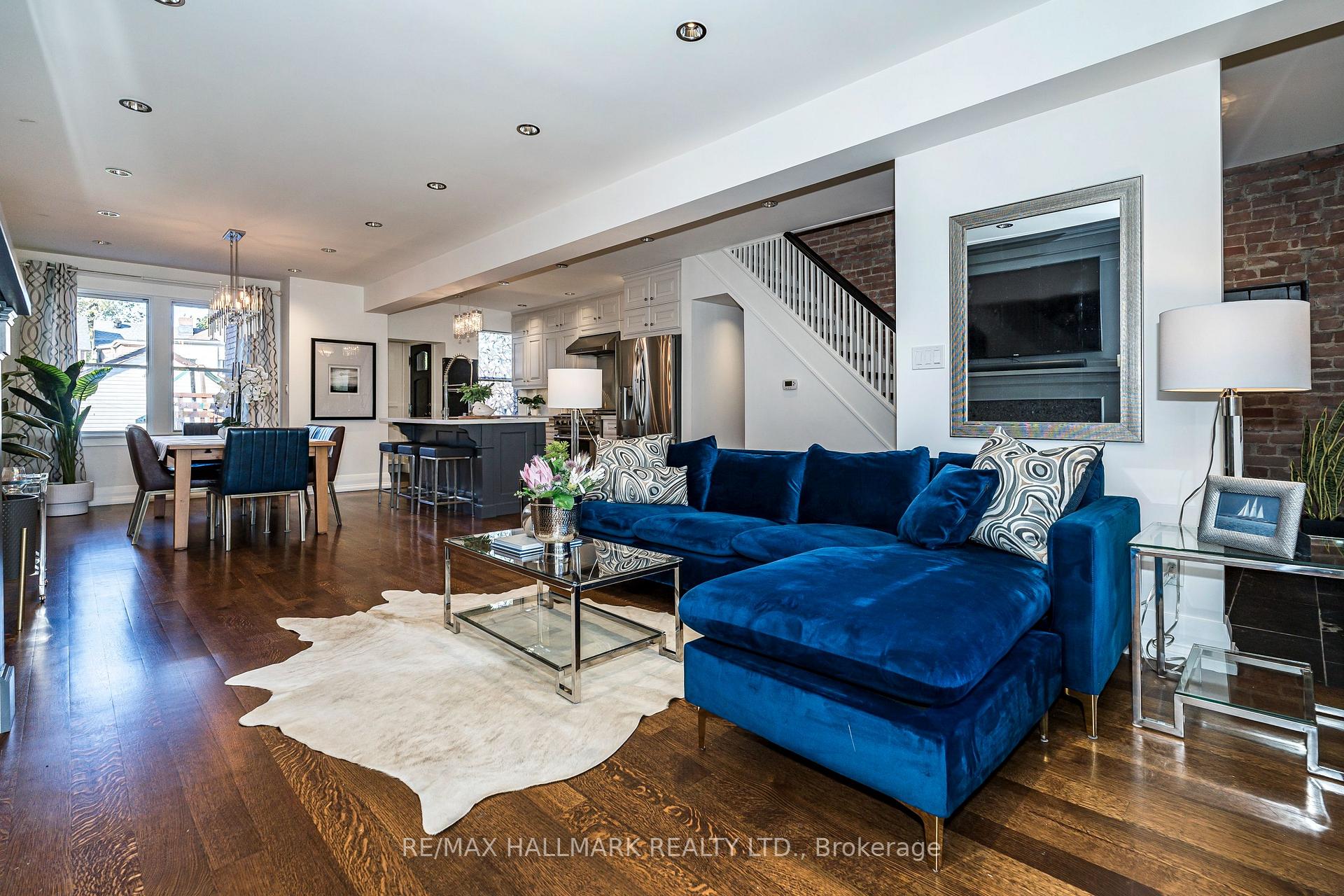 Photo 6 of 104 Monarch Park Avenue, Toronto, Greenwood-Coxwell — HOMEH