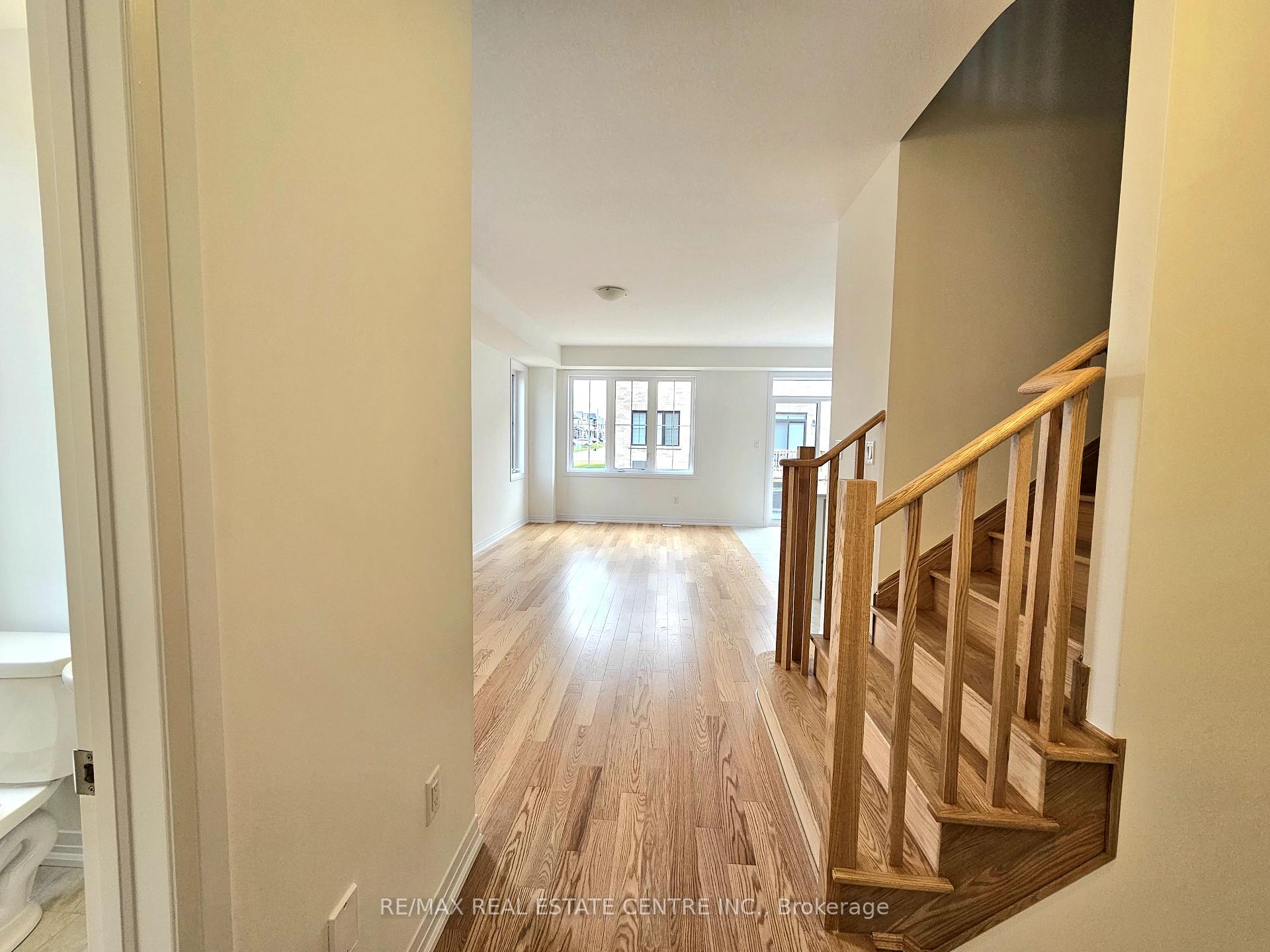 Photo 9 of 31 Lemon Avenue, Thorold, Hurricane/Merrittville — HOMEH