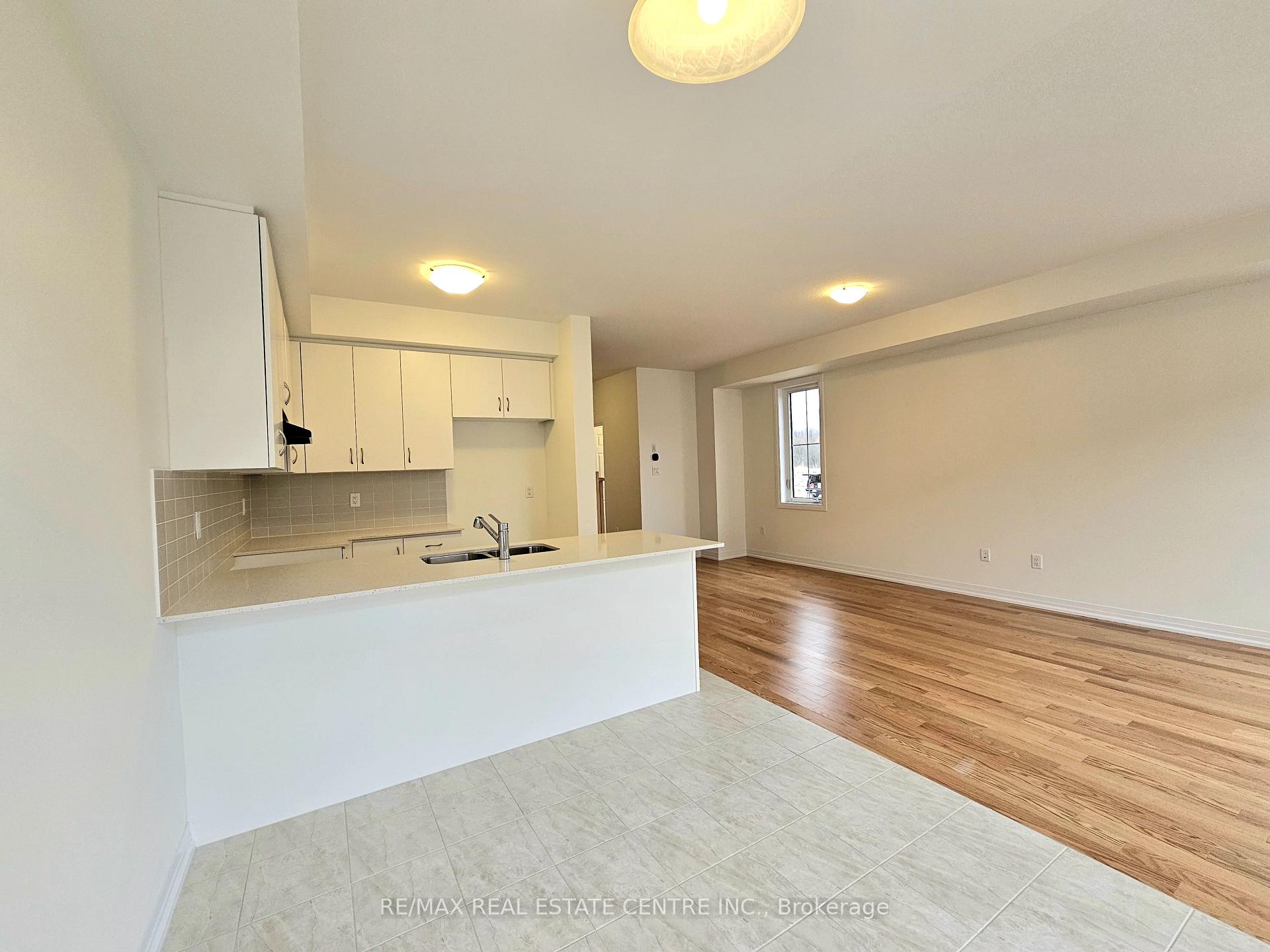 Photo 12 of 31 Lemon Avenue, Thorold, Hurricane/Merrittville — HOMEH