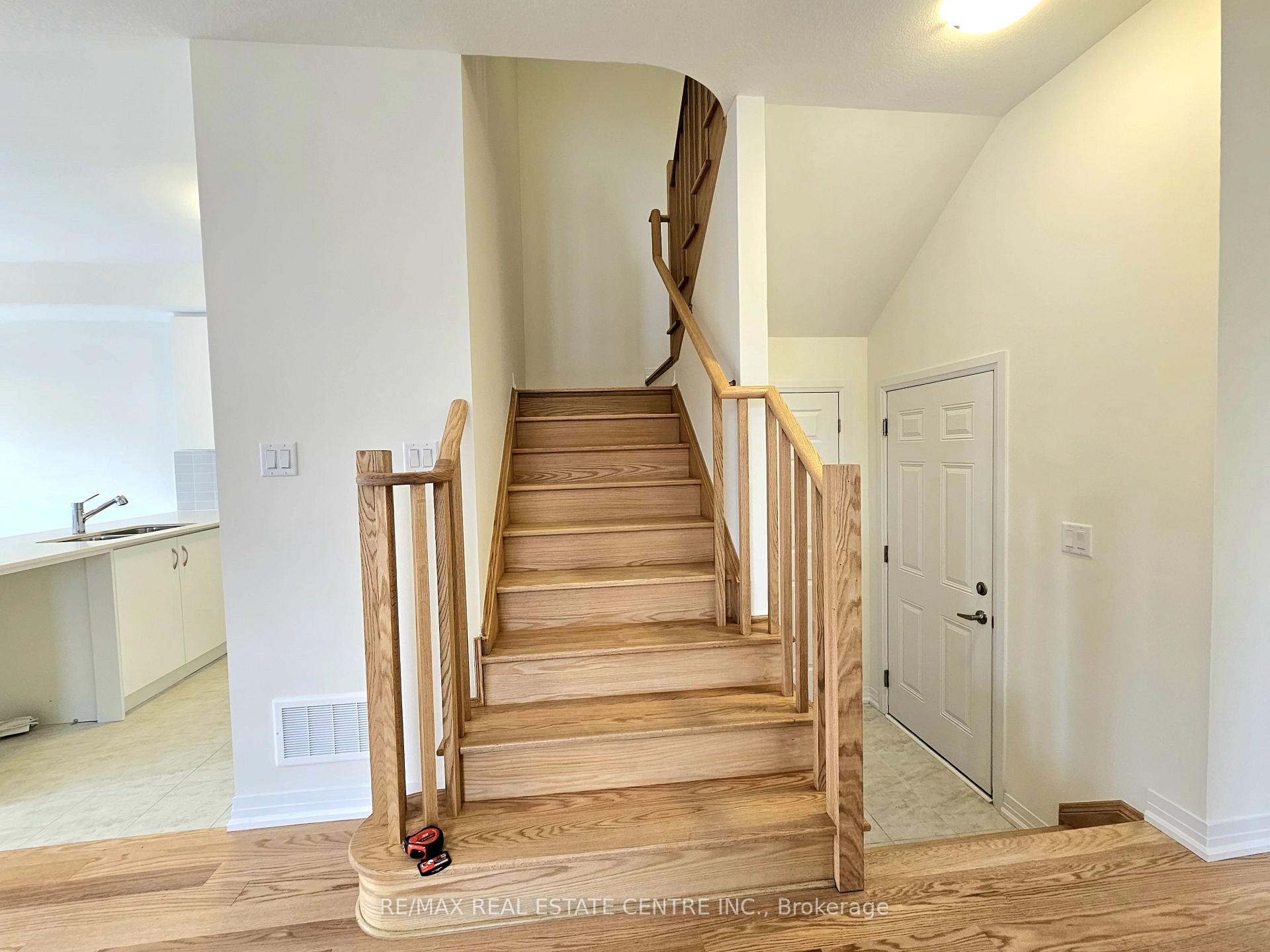 Photo 14 of 31 Lemon Avenue, Thorold, Hurricane/Merrittville — HOMEH