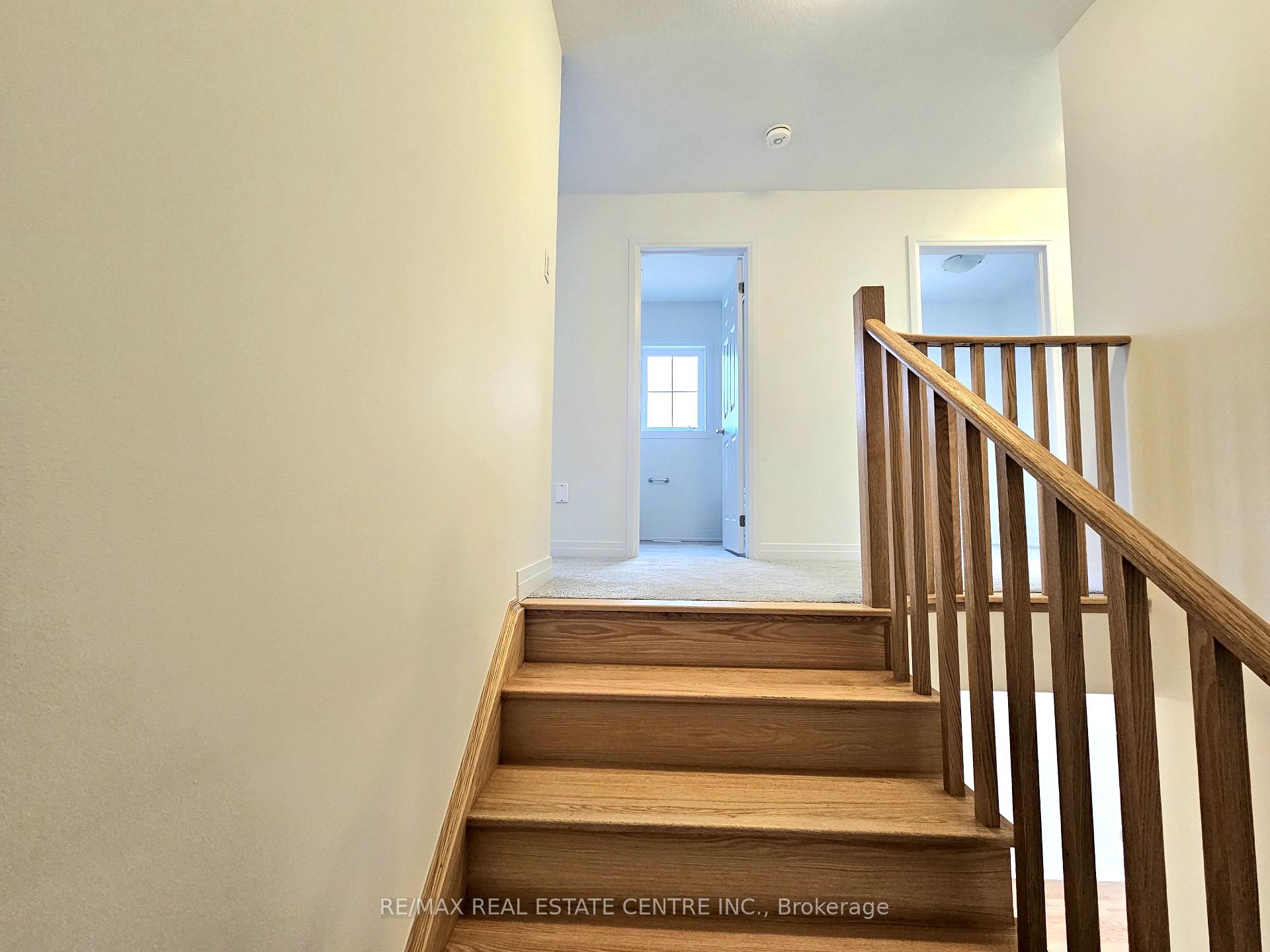 Photo 15 of 31 Lemon Avenue, Thorold, Hurricane/Merrittville — HOMEH