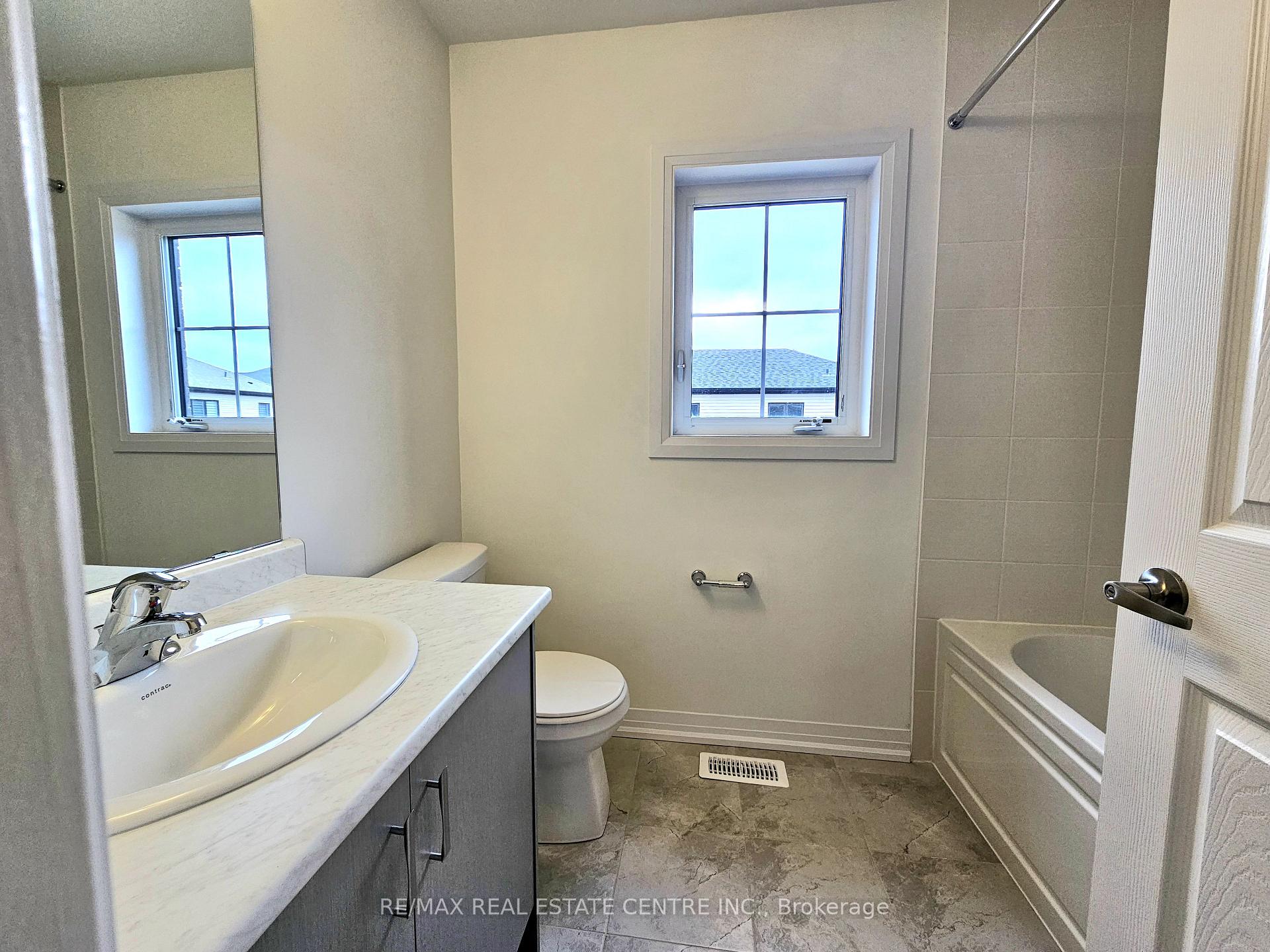 Photo 19 of 31 Lemon Avenue, Thorold, Hurricane/Merrittville — HOMEH