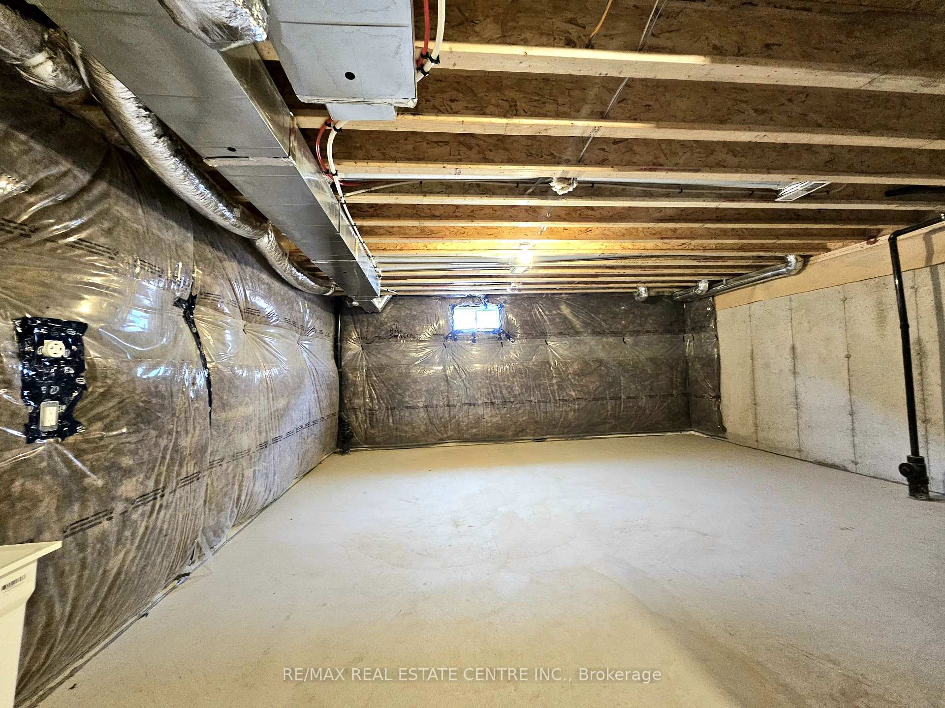 Photo 28 of 31 Lemon Avenue, Thorold, Hurricane/Merrittville — HOMEH